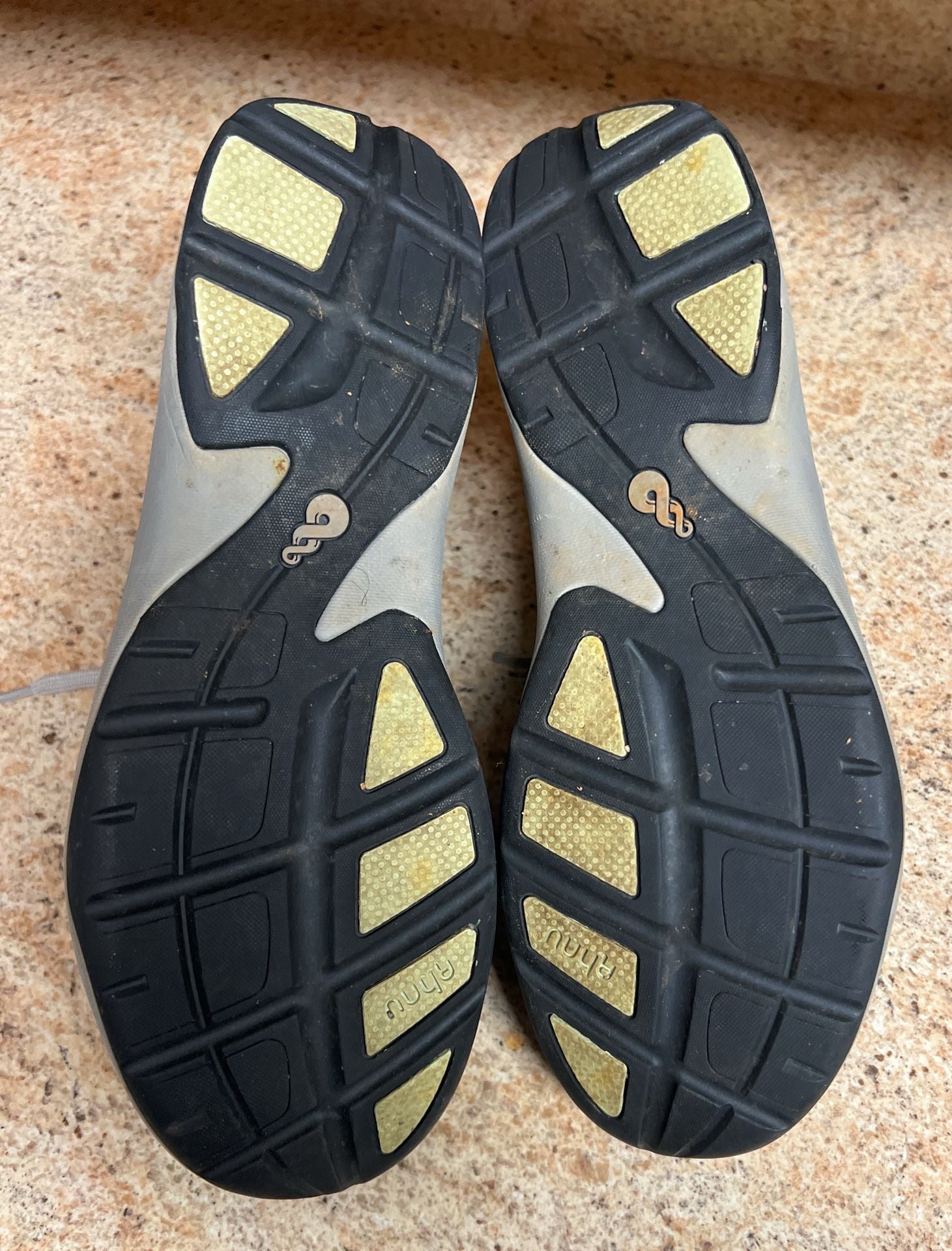 Ahnu Hiking Shoes Gray Leather 7