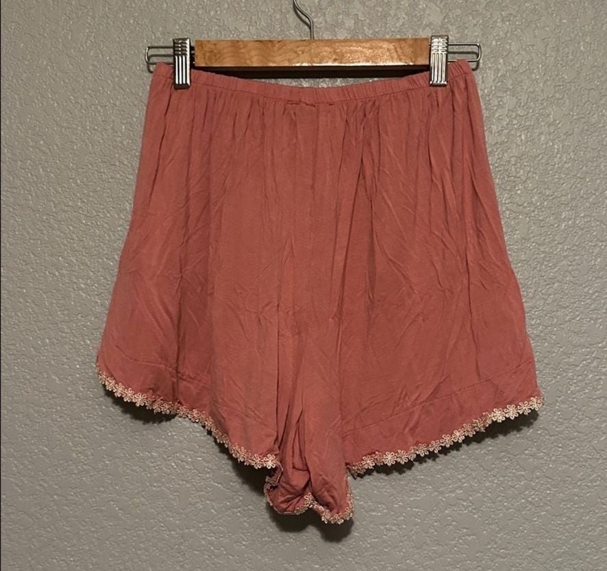 New POL Embroidered Shorts Size S Mauve Floral Lace Trim 5