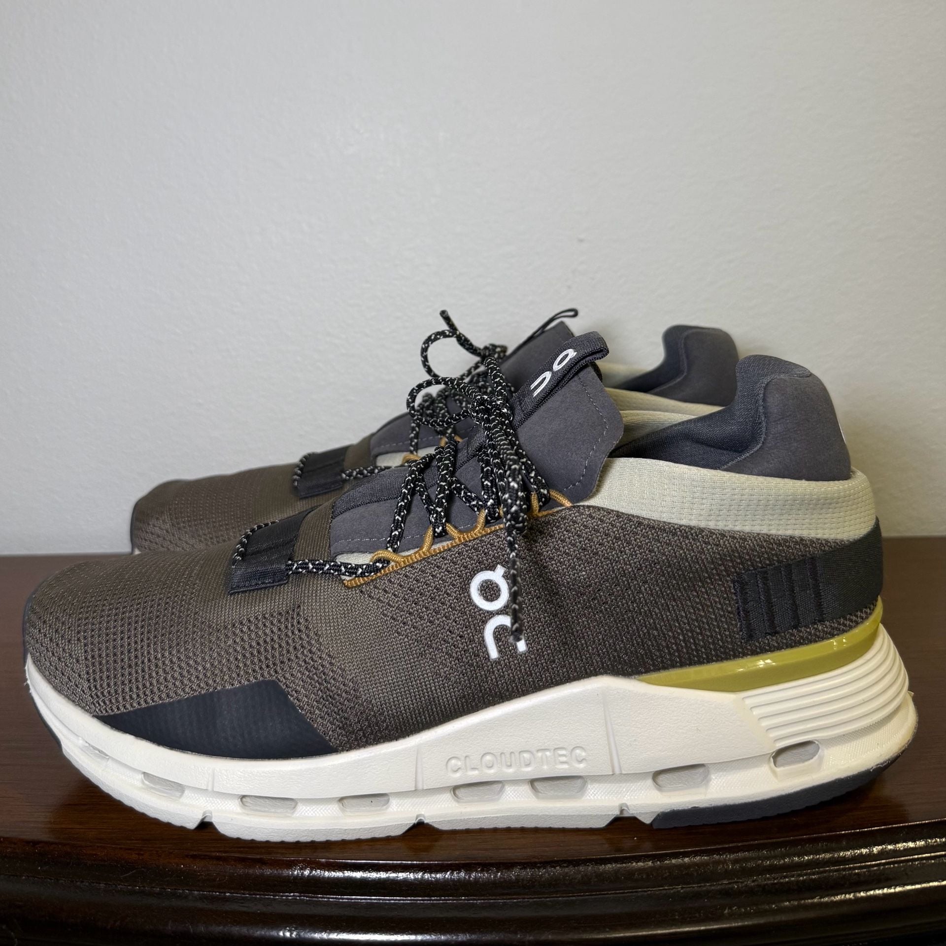 On Running Cloudnova Men Size US 10 Green Sneakers 2