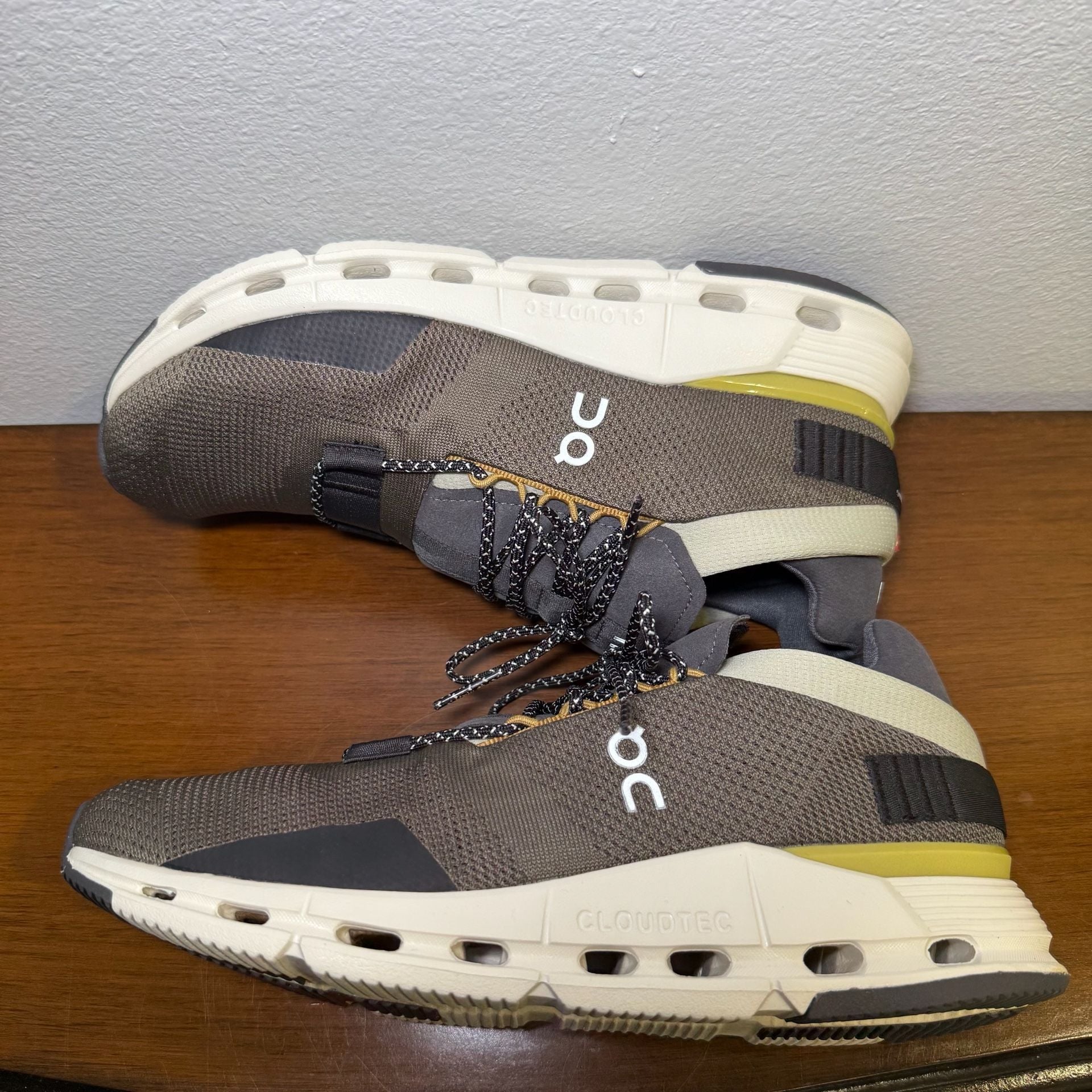 On Running Cloudnova Men Size US 10 Green Sneakers 9