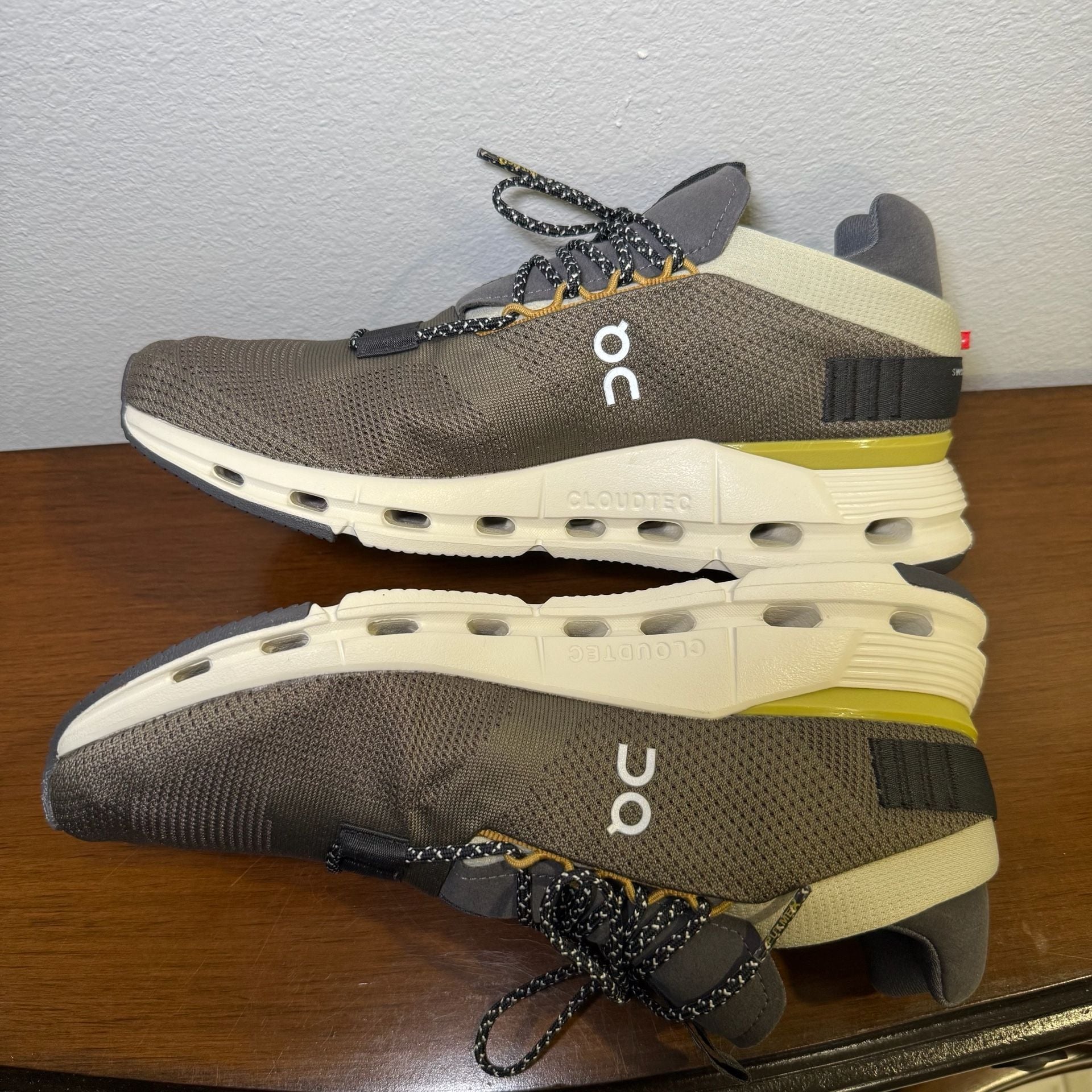 On Running Cloudnova Men Size US 10 Green Sneakers 10