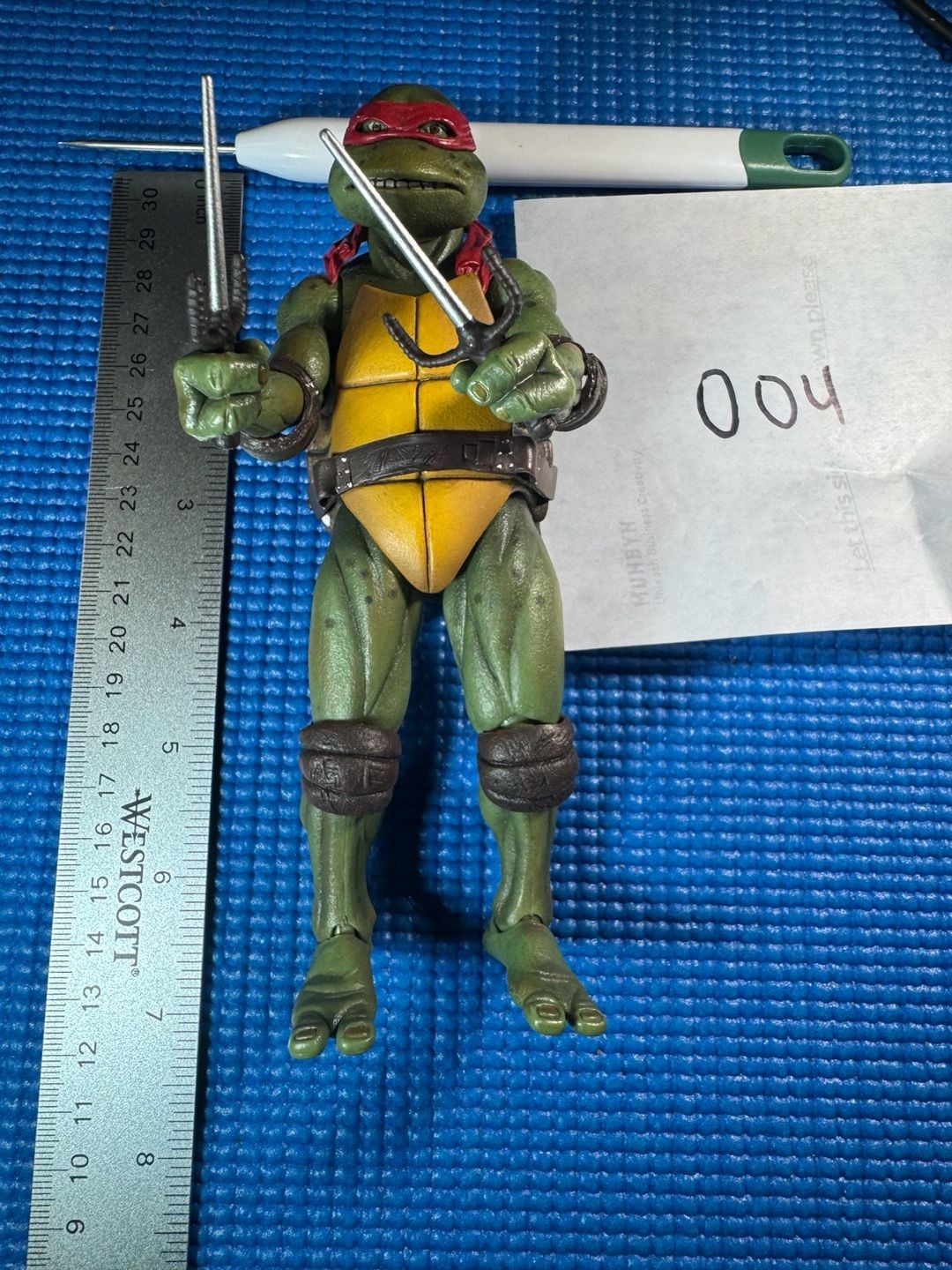 NECA Teenage Mutant Ninja Turtles Raphael Action Figure 2