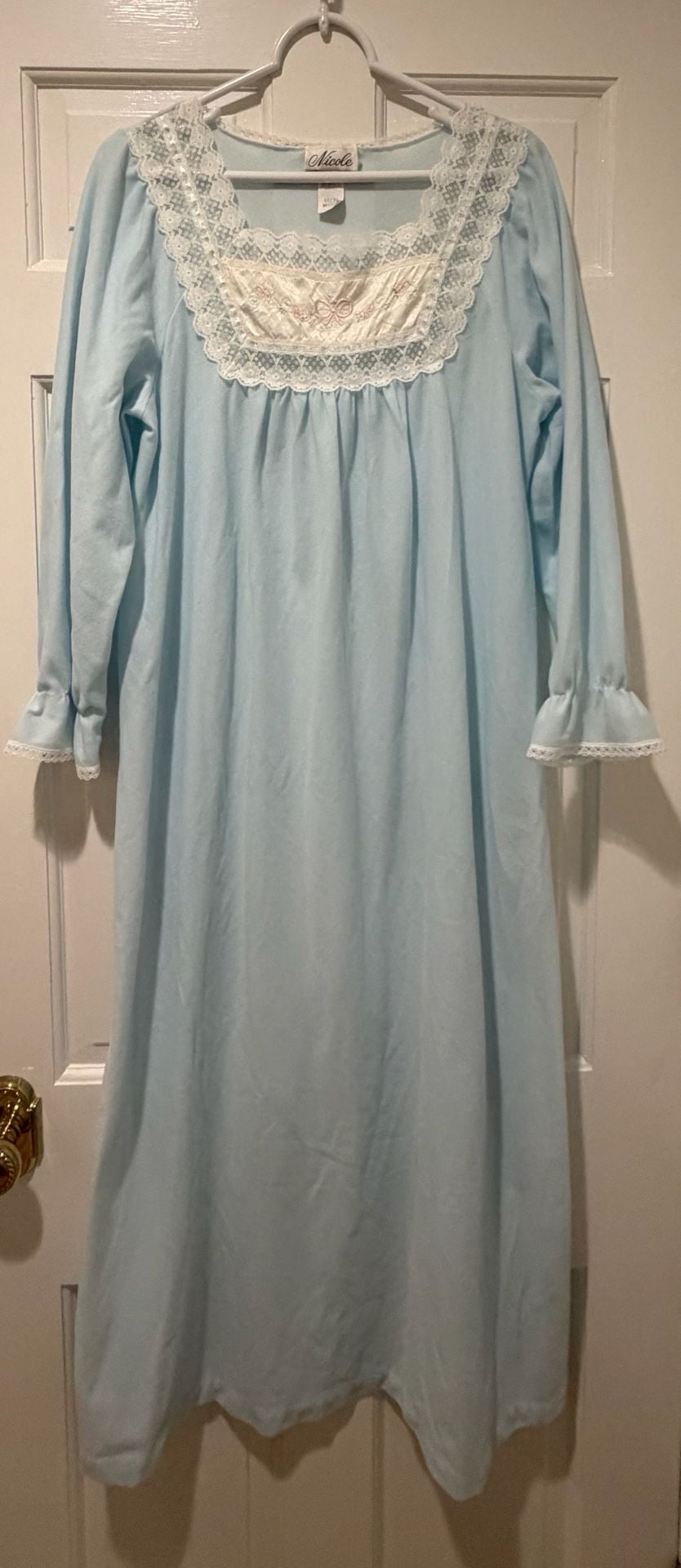 Coquette Cottage core Nicole Vintage Long sleeves Nightgown Light Blue 5