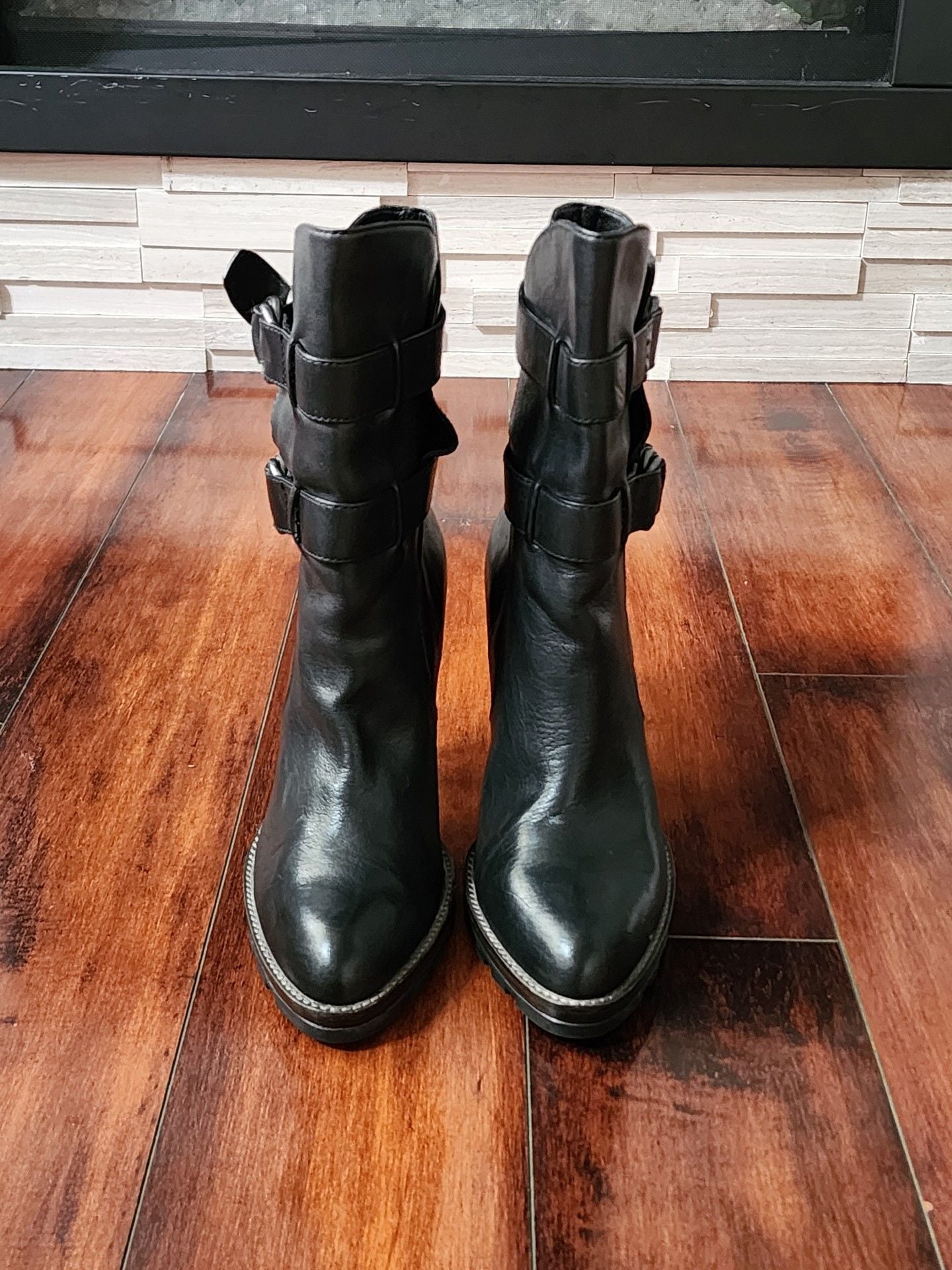 Coach Thelma Black Leather Buckle Ankle Boots Size 8.5
4