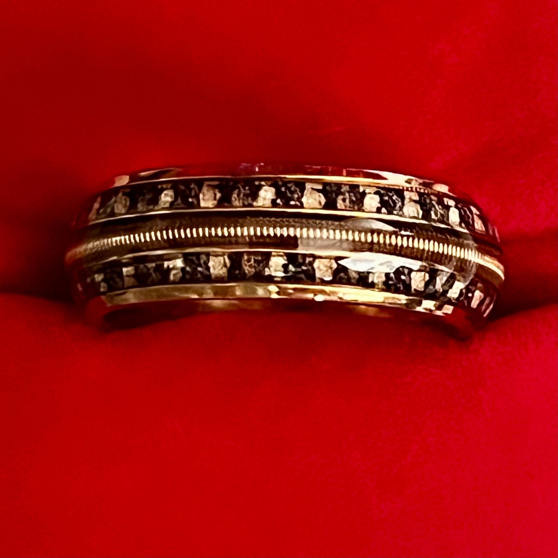 Titanium Gold Tone Meteorite Inlay Grooved 8mm Band Ring Size 11 4