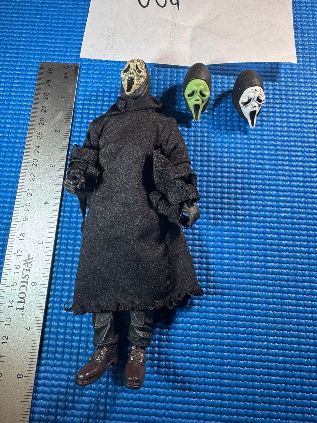 NECA Ghostface Ultimate Action Figure with Extra Heads 1
