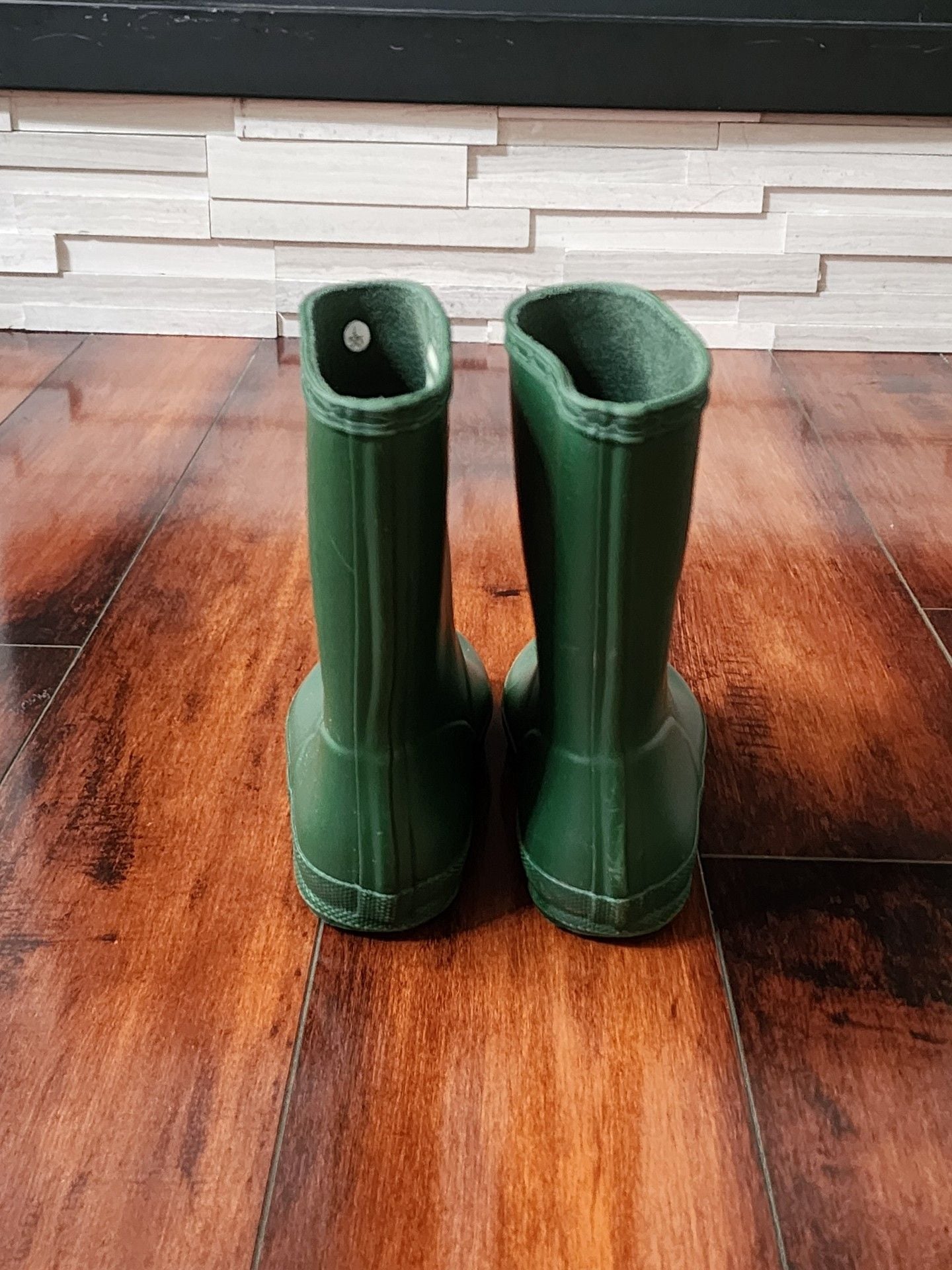 Hunter Original Green Rain Boots Boys 12 / Girls 13
5