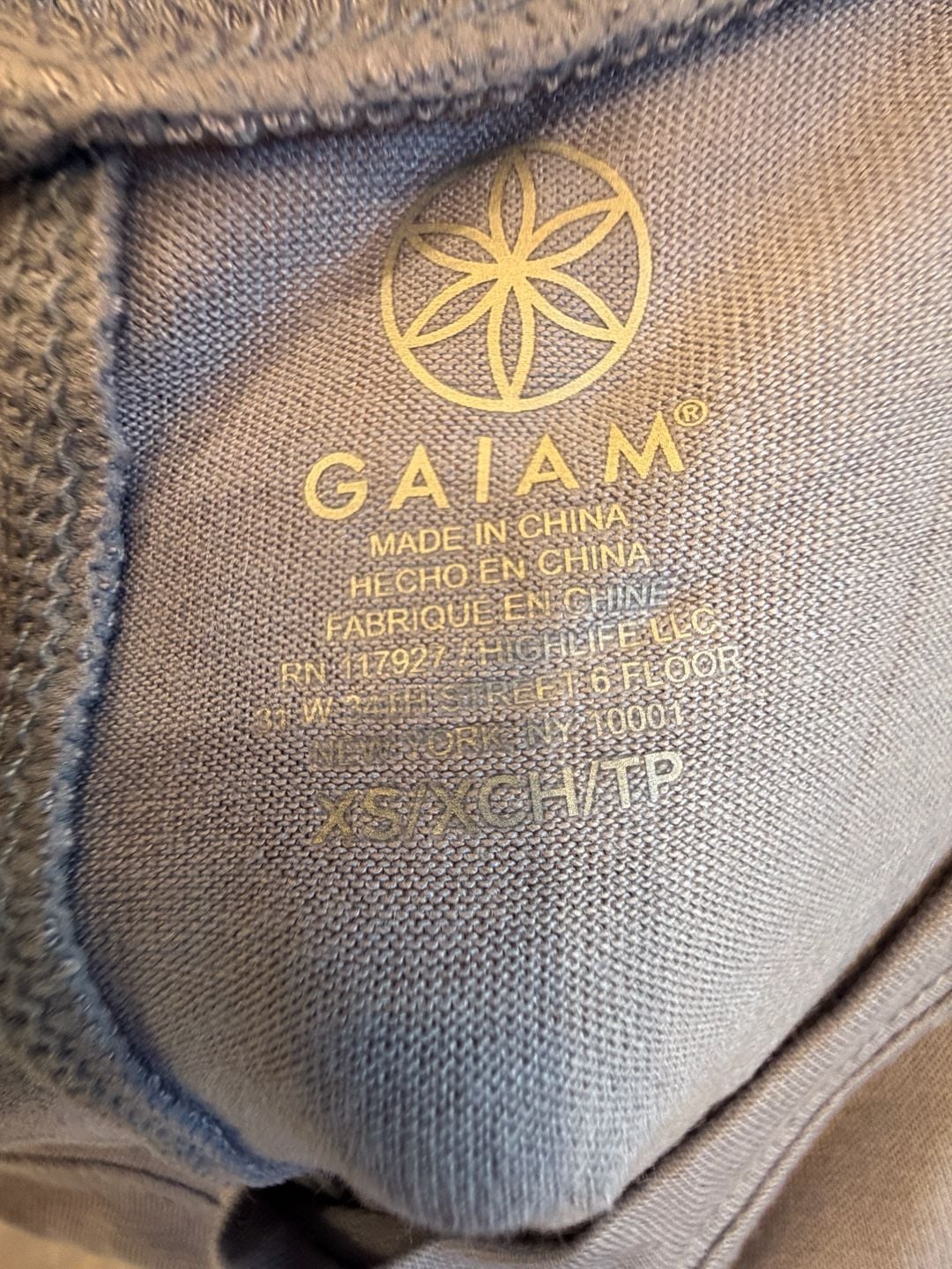 Gaiam Intention Tee Linear Moon Size XS Aleutian 7