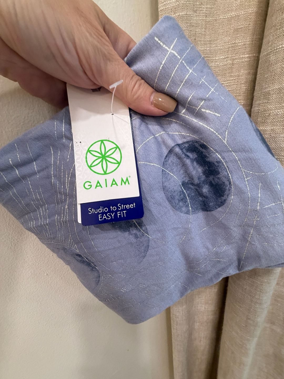 Gaiam Intention Tee Linear Moon Size XS Aleutian 9