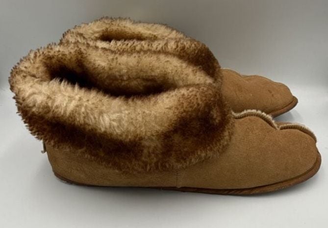 Sheepskin Factory Denver Co Slippers Brown Shearling
Size XL
#895 2