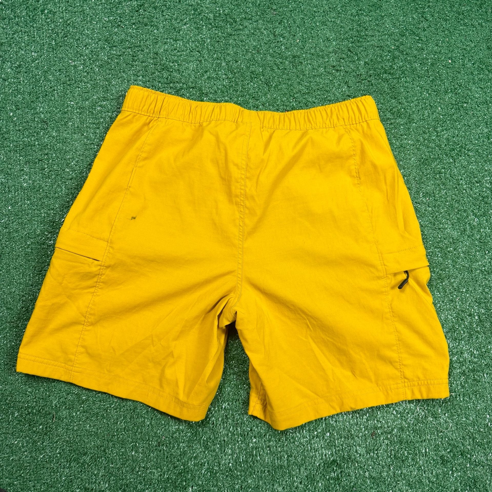 The North Face Cargo Shorts Size M Yellow Hiking Belted 3