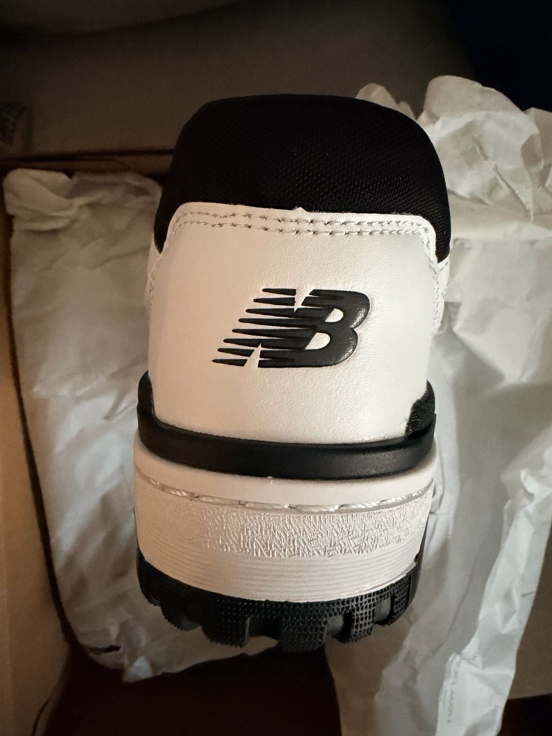 New Balance 550 Size 7 White Black Leather Sneakers 3