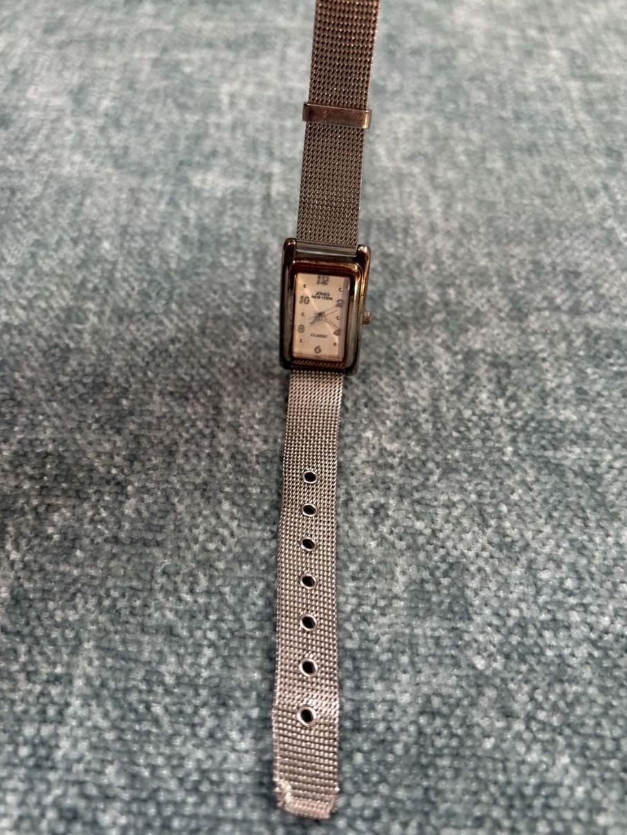 Jones New York Classic Watch Rectangular White Dial Mesh Strap Working 2