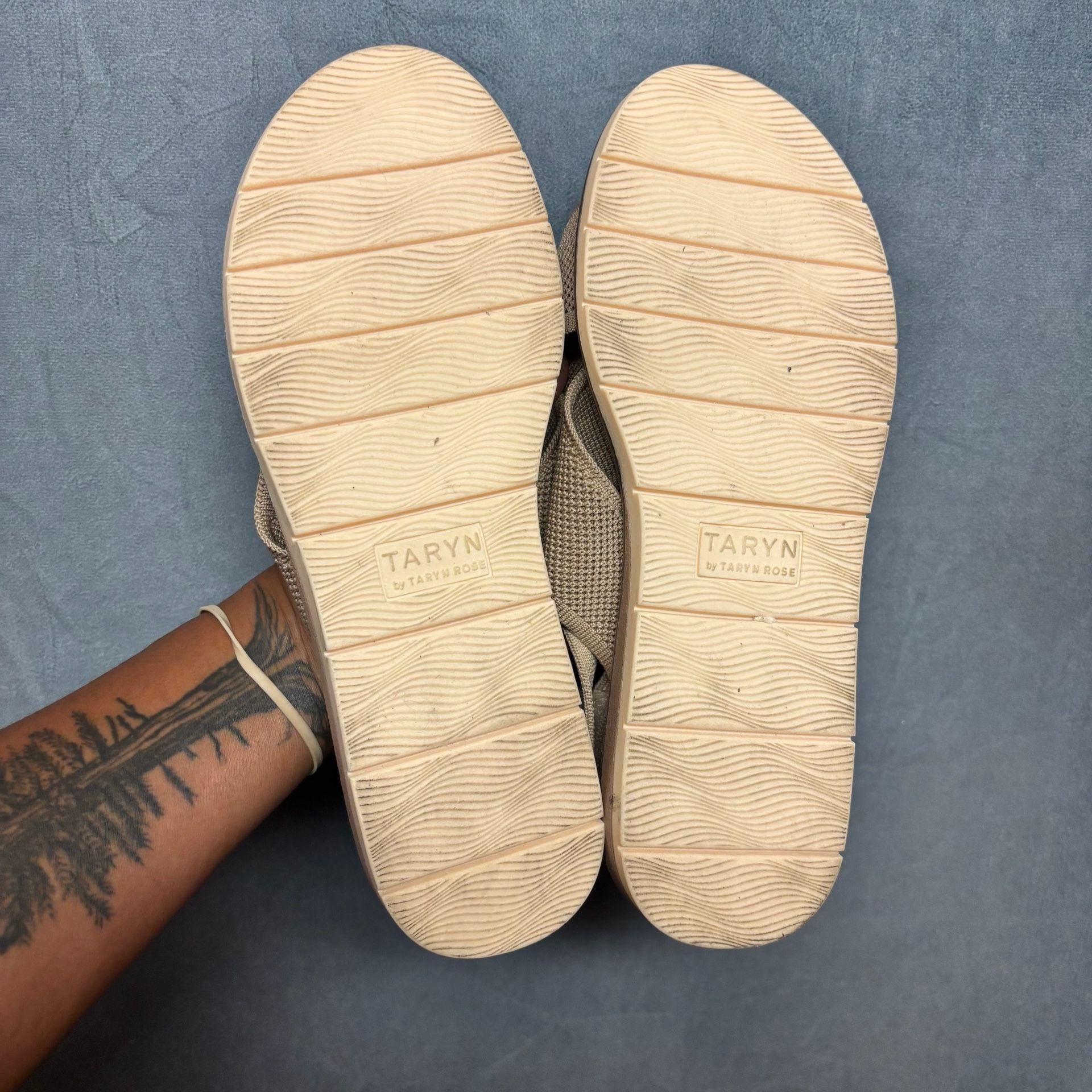 Taryn by Taryn Rose Sandals Size 10 Beige Knit Flatform Slingback 5