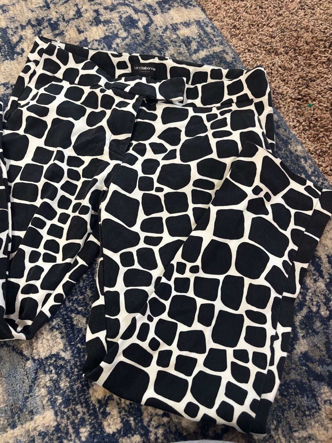 Liz Claiborne Emma Classic Pants Size 8 Black White Animal Print 3