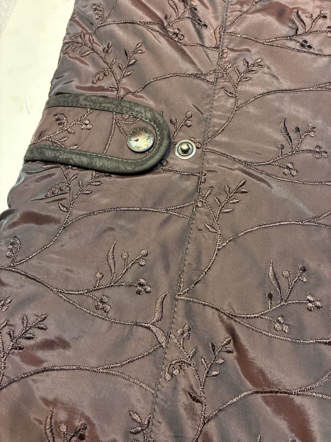 Eddie Bauer Quilted Goose Down Vest Size M Brown Embroidered 14