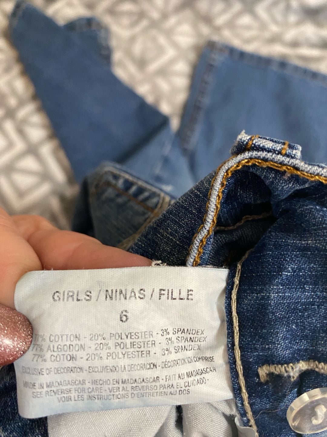 L.E.I. Gabby Lowrise Girls Flare Jeans Size 6 Embroidered Floral Denim 6