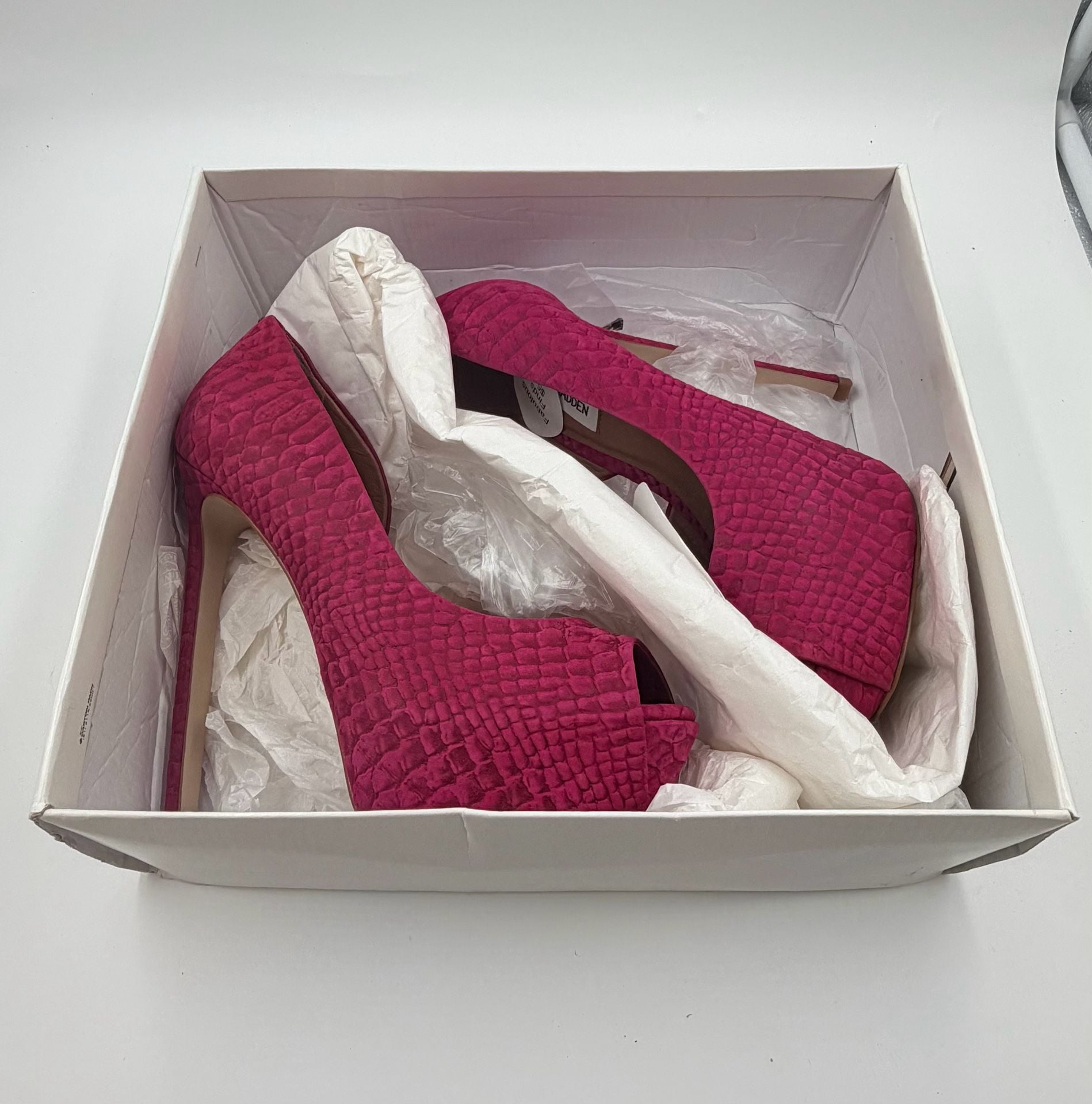 Steve Madden Krona Size 9.5 Magenta Pink Snake Print Platform Heels Pumps 2