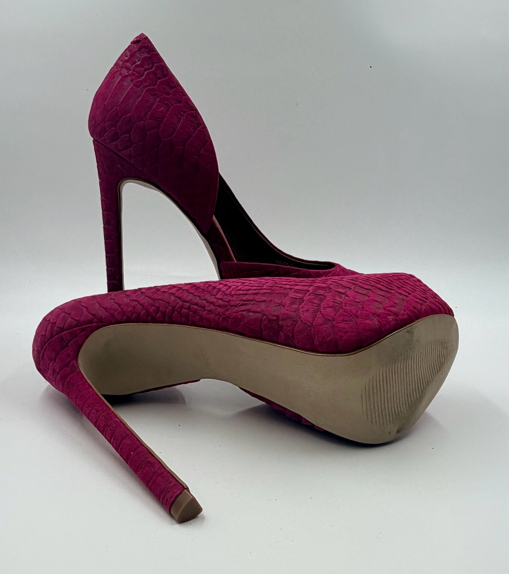 Steve Madden Krona Size 9.5 Magenta Pink Snake Print Platform Heels Pumps 9