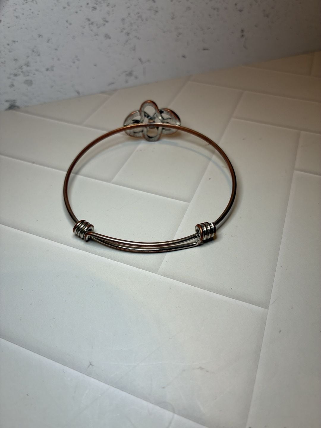 Alex And Ani Celtic Knot Expandable Wire Bangle Bracelet Silver Tone
STK 267 4