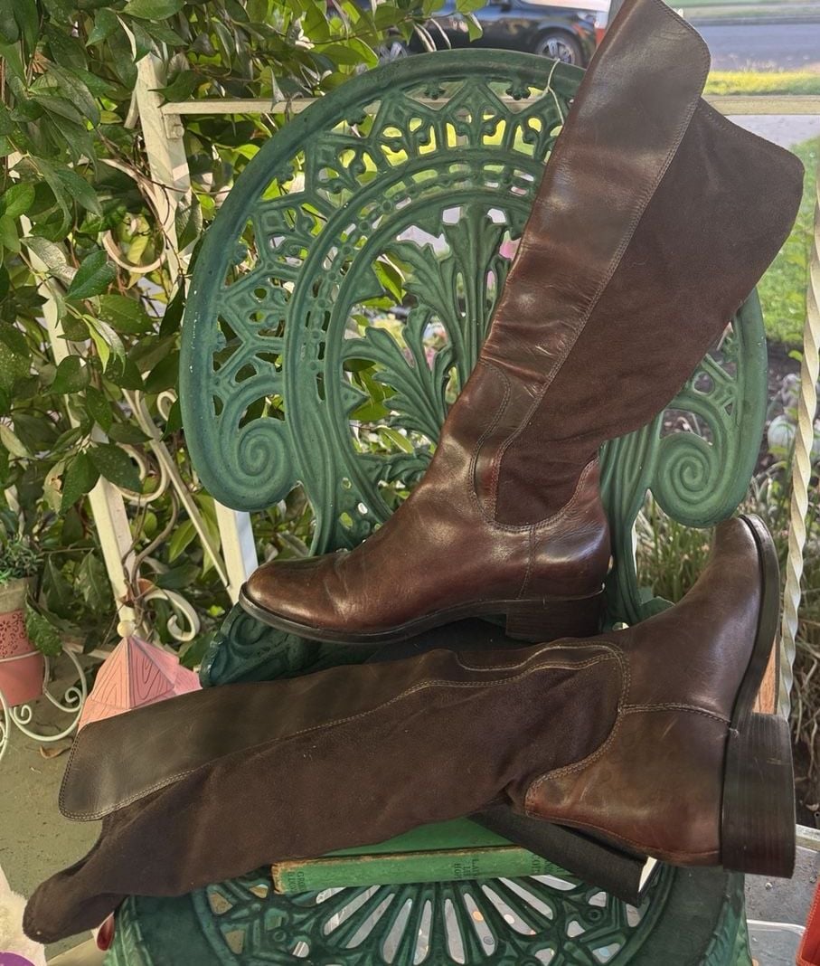Nike Air Leather Equestrian Boots Size 8B Brown 3