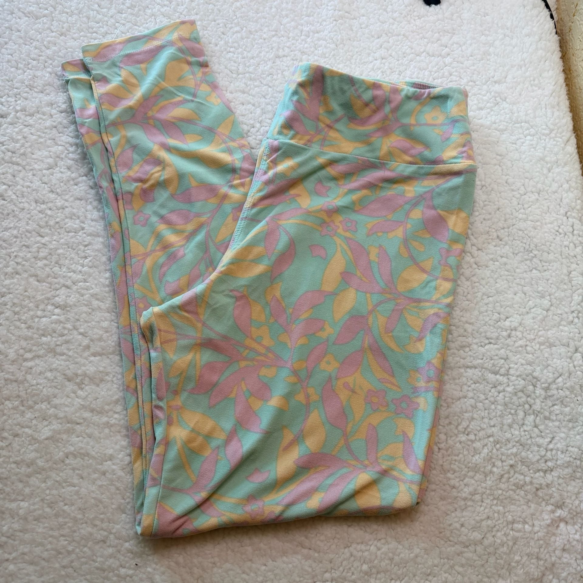 LuLaRoe Floral Leggings Multi Pastel Mint Yellow Pink 1