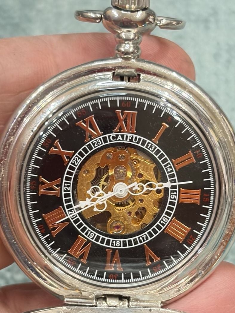 CAIFU Mechanical Skeleton Pocket Watch Silver Roman Numerals 3