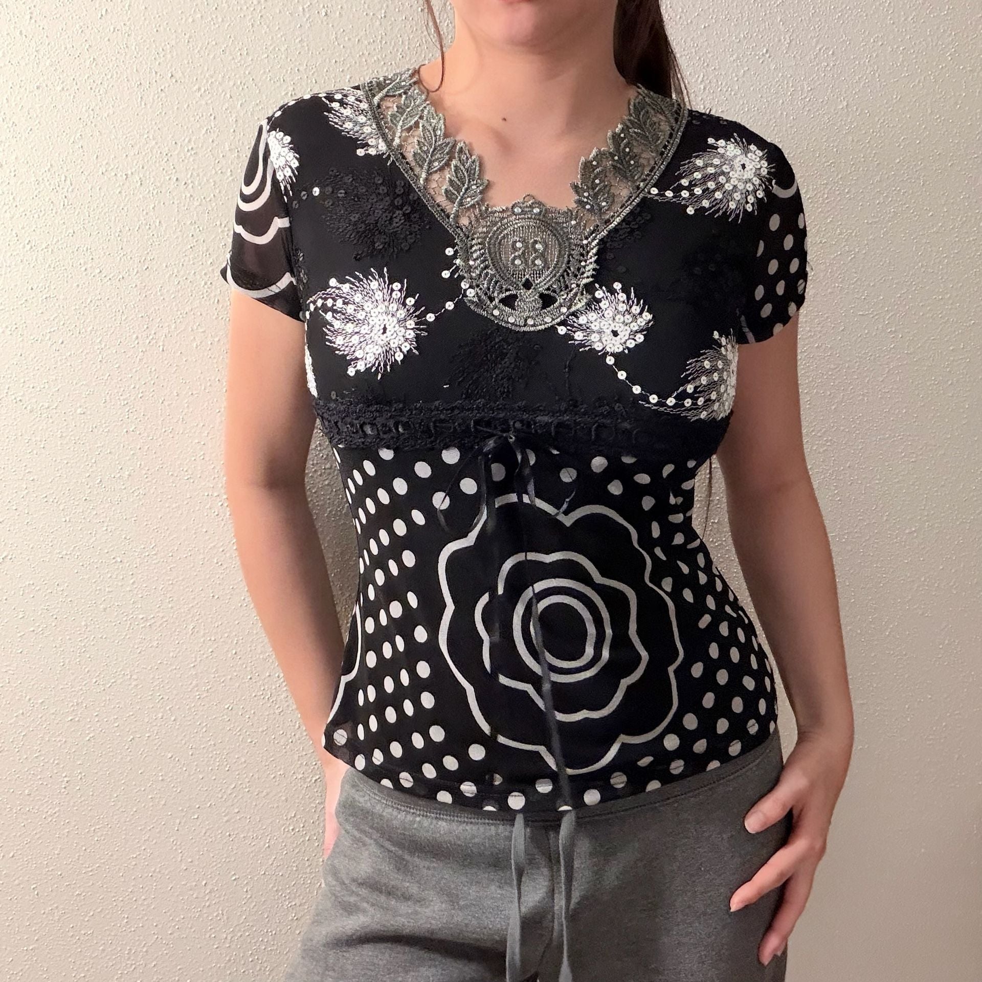 Black and White Y2K Embellished Dot Floral Blouse 2