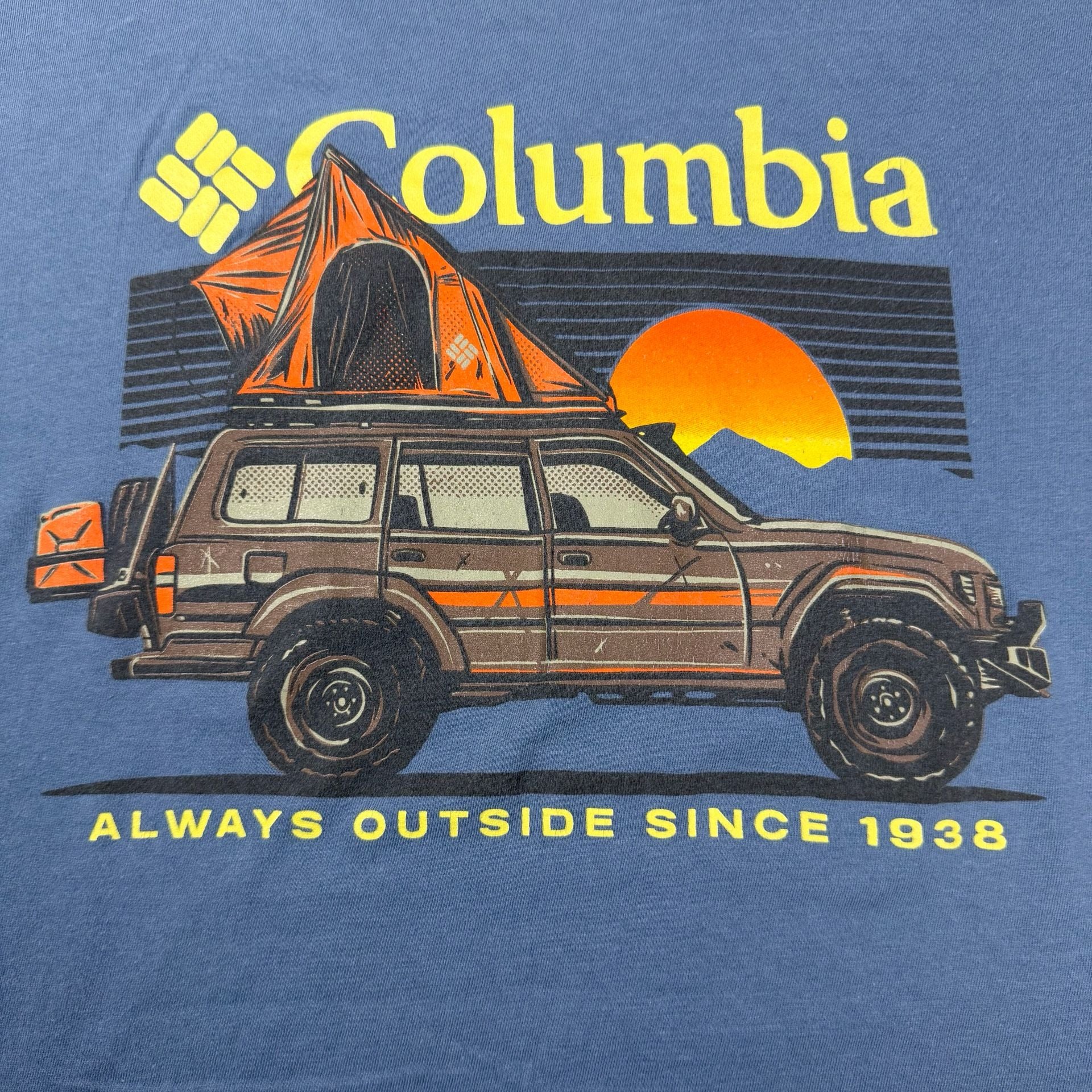 Columbia Graphic T-Shirt Size M Blue Camping Car Roof Tent 4