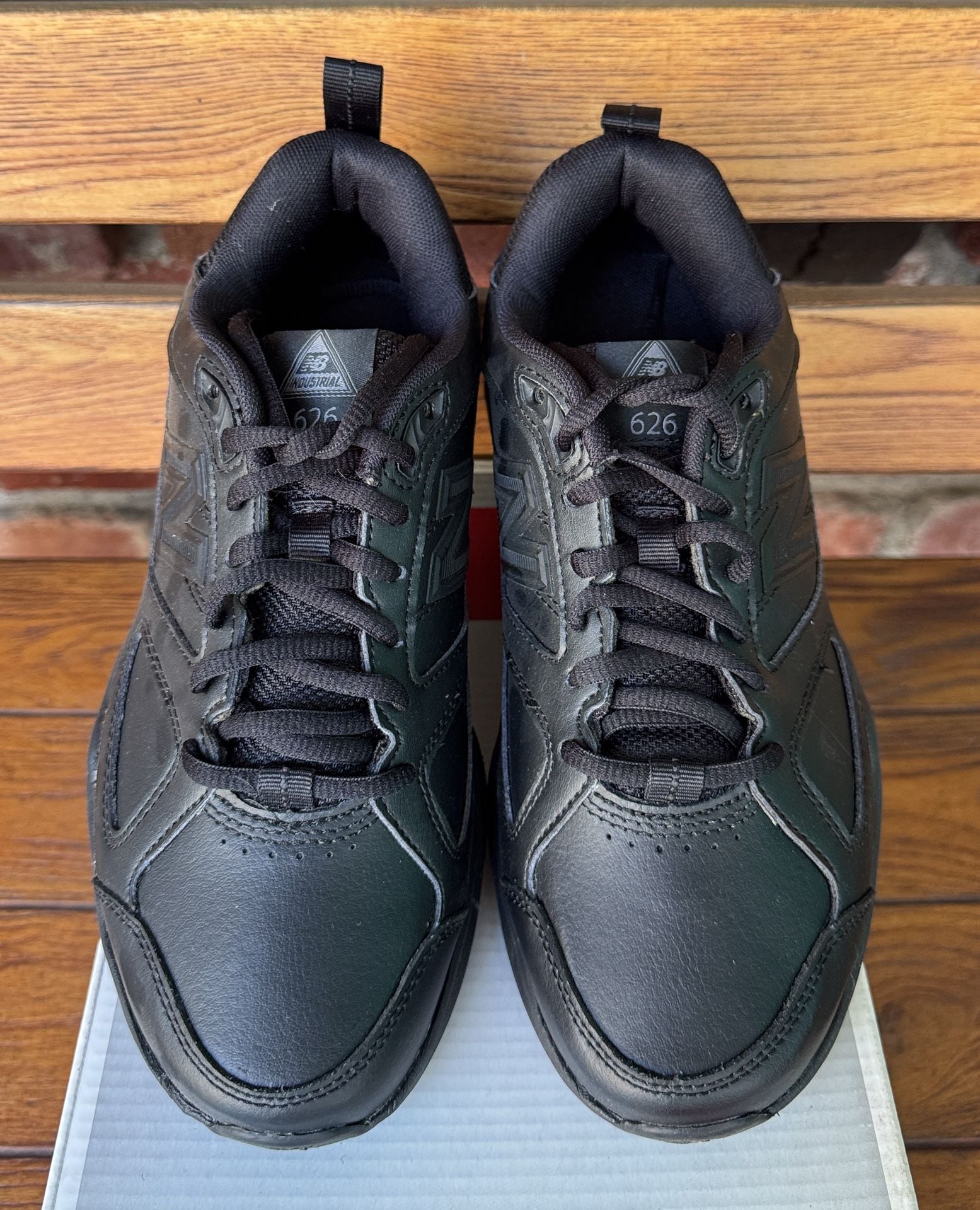 Brand New New Balance WID626K2 women Size 7 D Black Leather Slip Resistant Shoes. 2