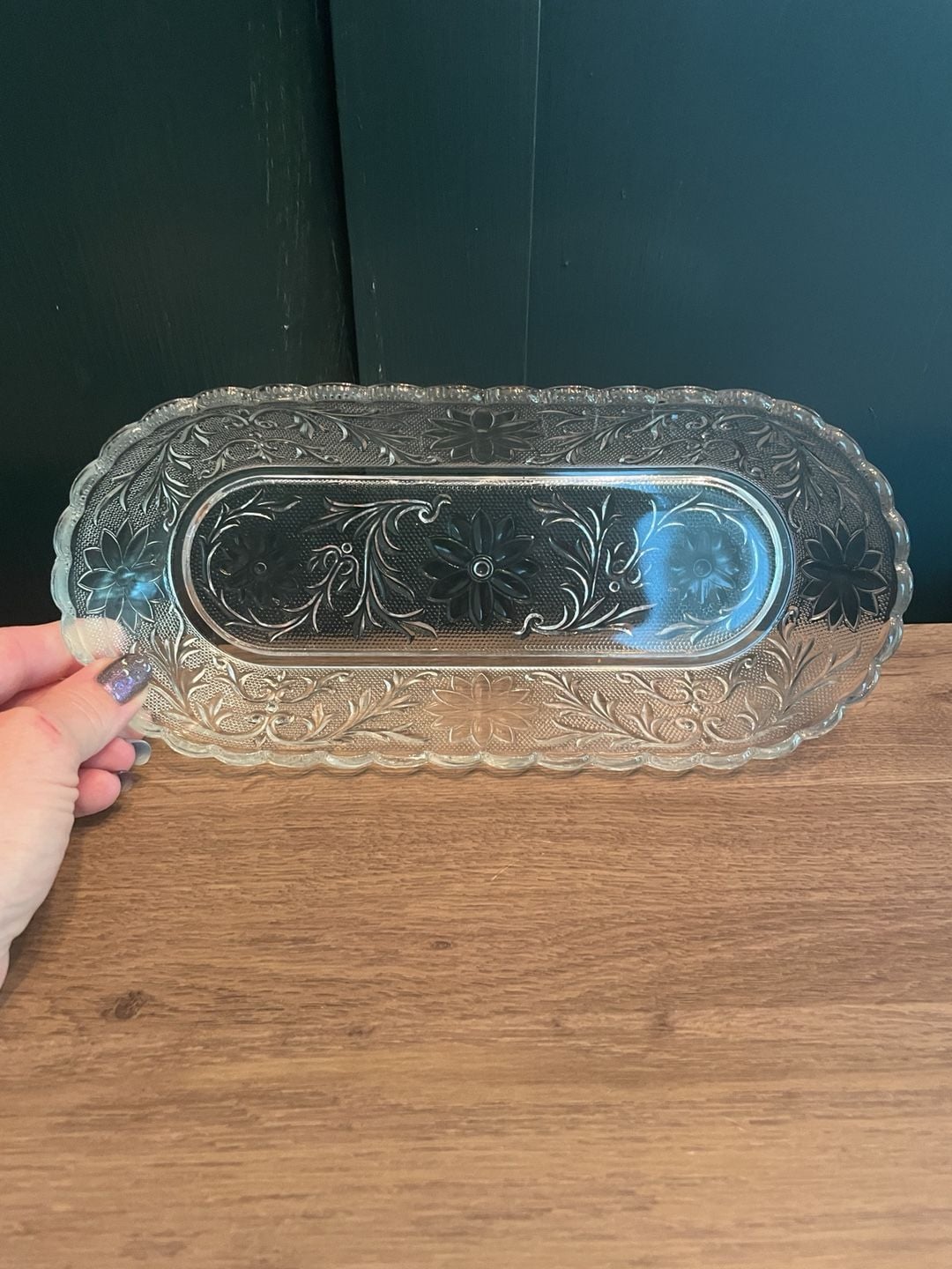 Vintage Indiana Glass Sandwich Clear Celery Dish 10 Inch Scalloped Floral 1