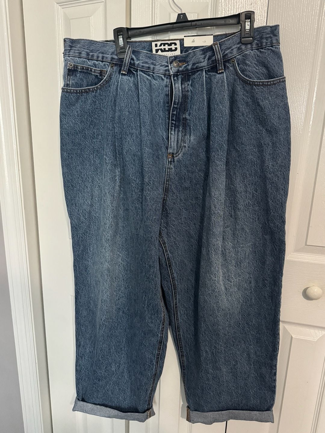 KBB by Kahlana High-Rise Blue Denim Barrel Leg Jeans – Size 16
2