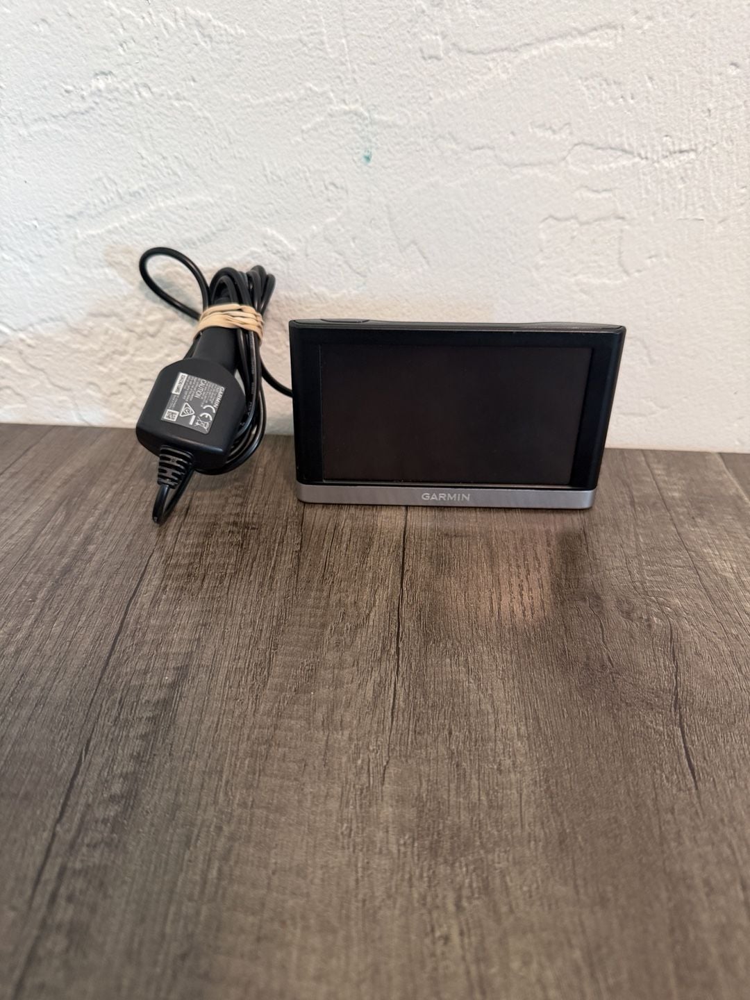 Garmin GPS Navigator with Car Charger 1