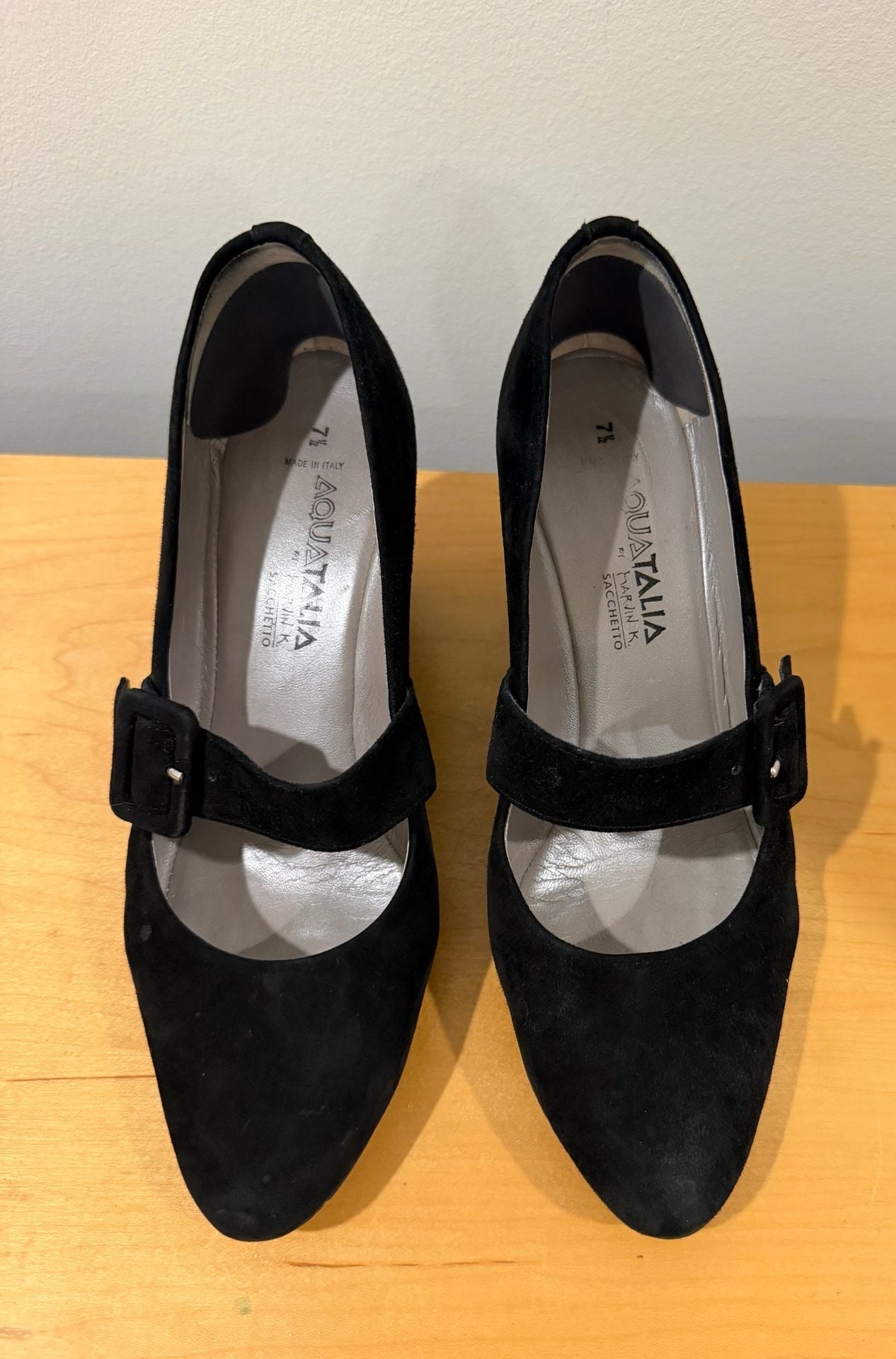 Aquatalia Mary Jane Pumps Size 7.5 Black Suede Heels 8