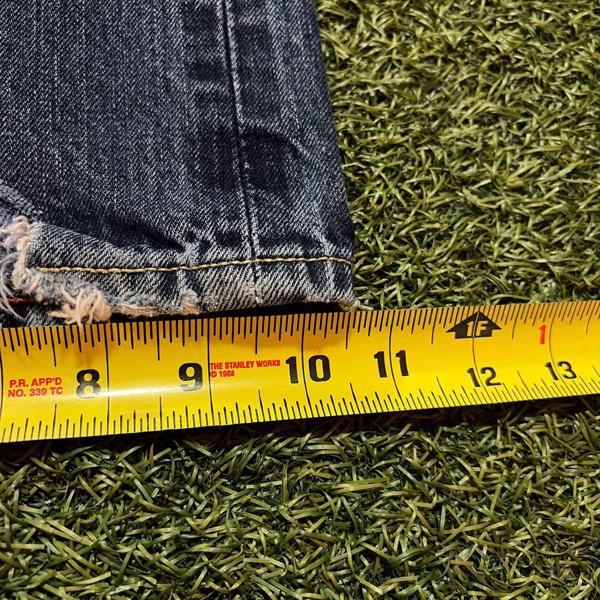 Old Navy Loose Jeans Size 38x32 Blue Denim Distressed 7