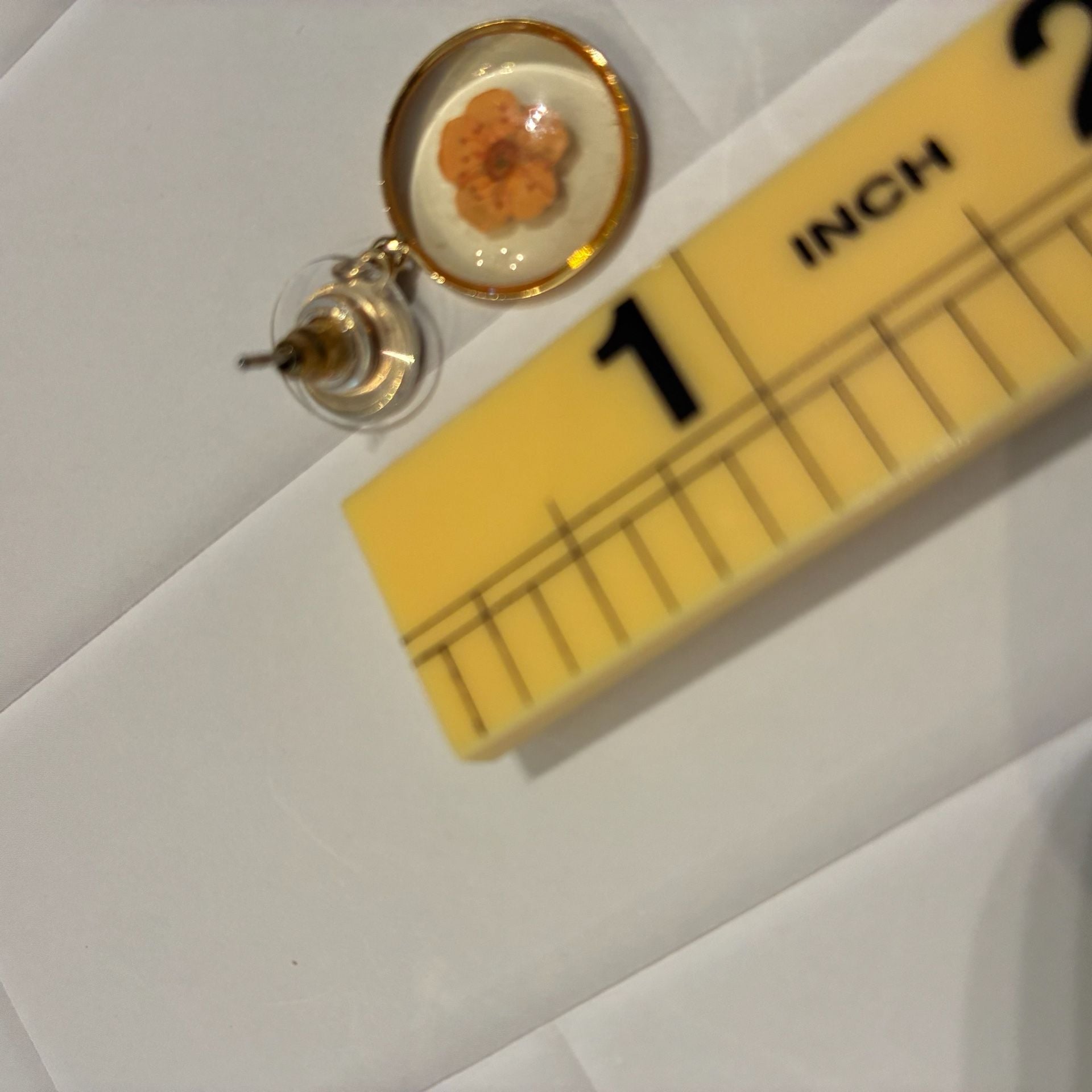 Gold Tone Pressed Flower Resin Drop Earrings 4
