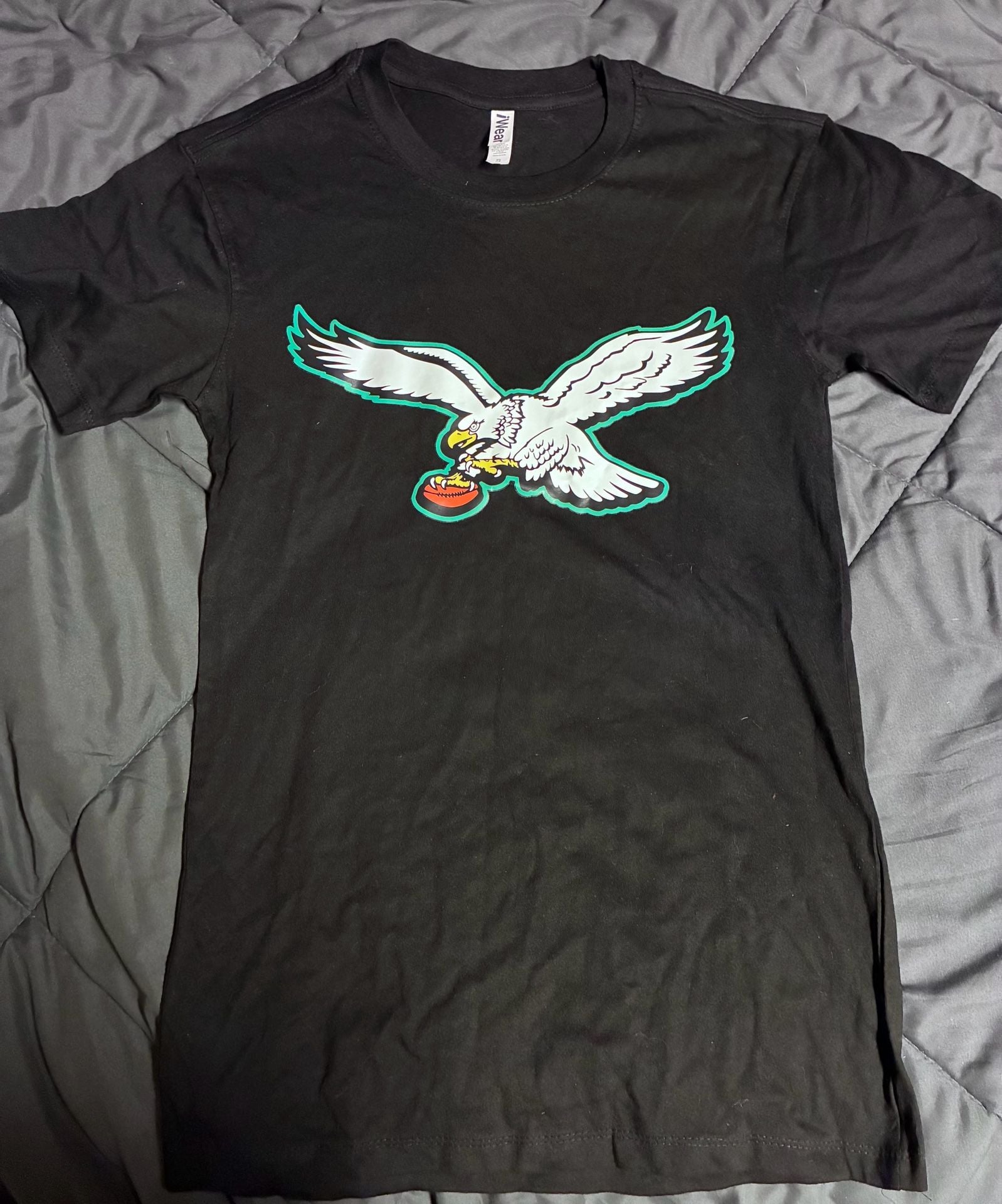 iWear Philadelphia Eagles T-Shirt Size S Black Football Graphic 2
