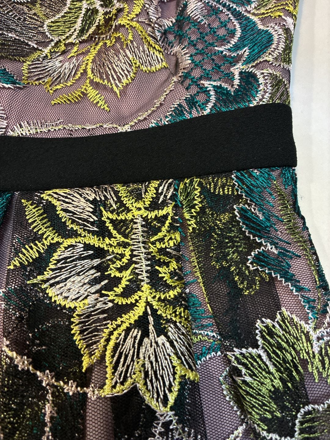 Donna Morgan Embroidered Mesh Midi Dress Size 4 Floral Cap Sleeve 4