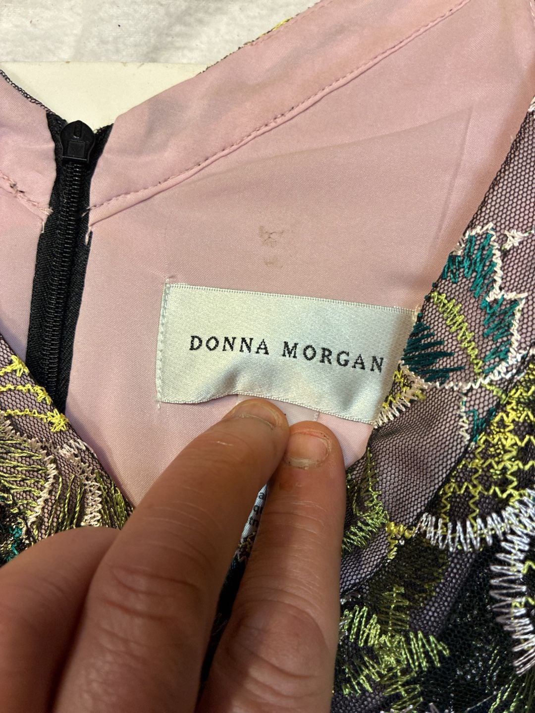Donna Morgan Embroidered Mesh Midi Dress Size 4 Floral Cap Sleeve 5