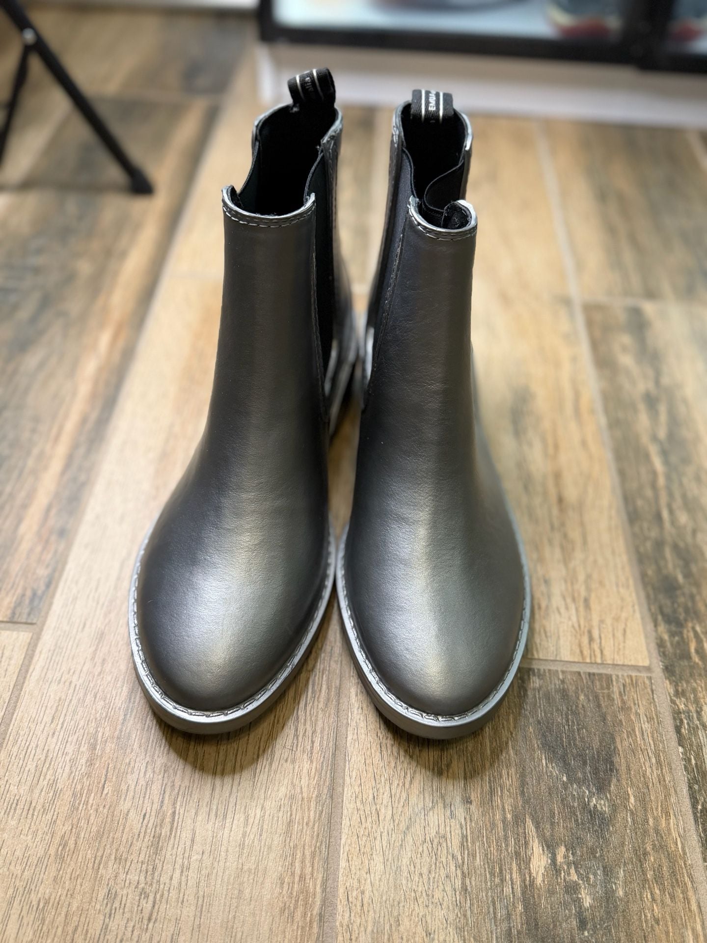 EMU Australia Ellin Chelsea Rain Boots Size 9 Silver 4