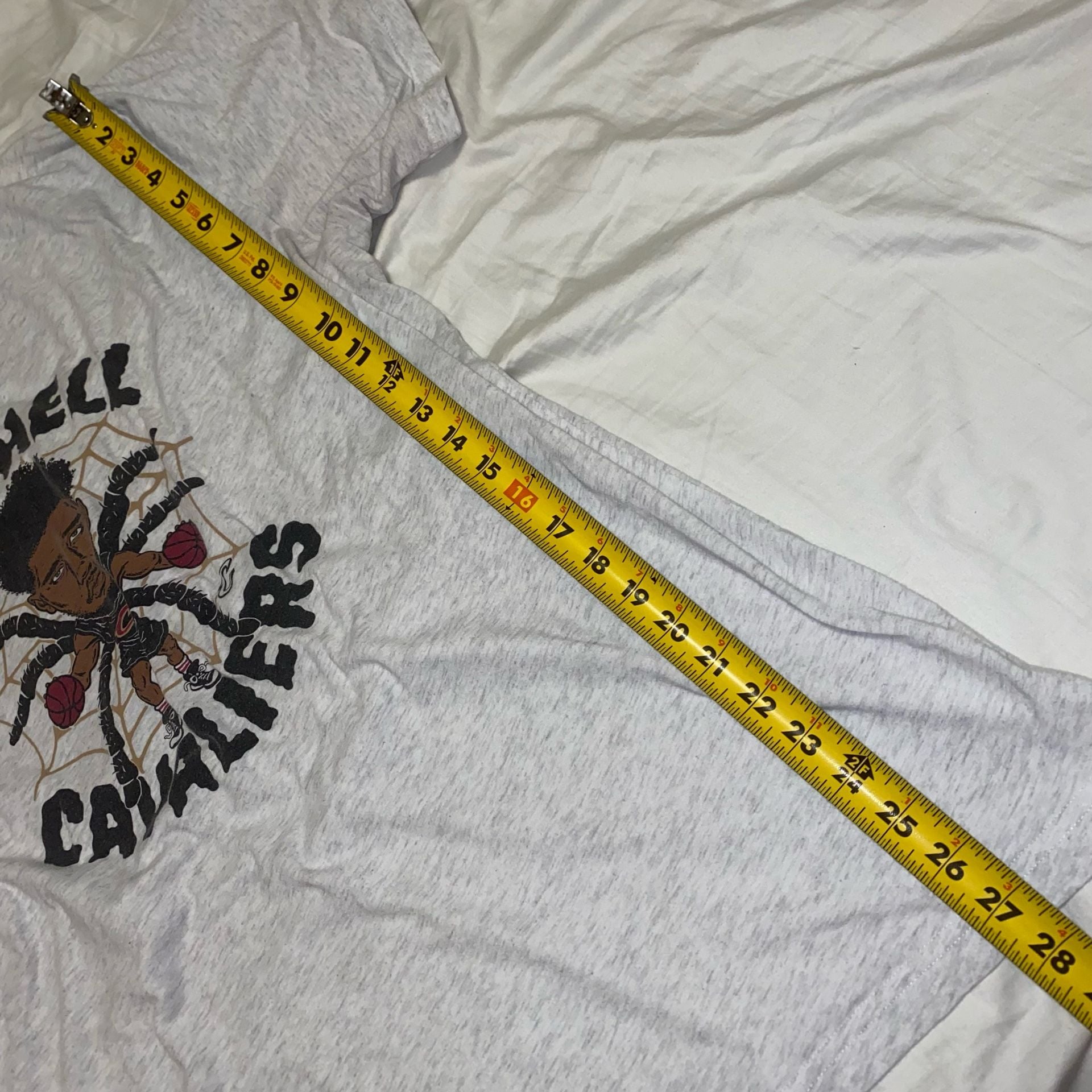 DONOVAN MITCHELL CLEVELAND CAVALIERS XXL Youth Along Came A Spida Tee 6