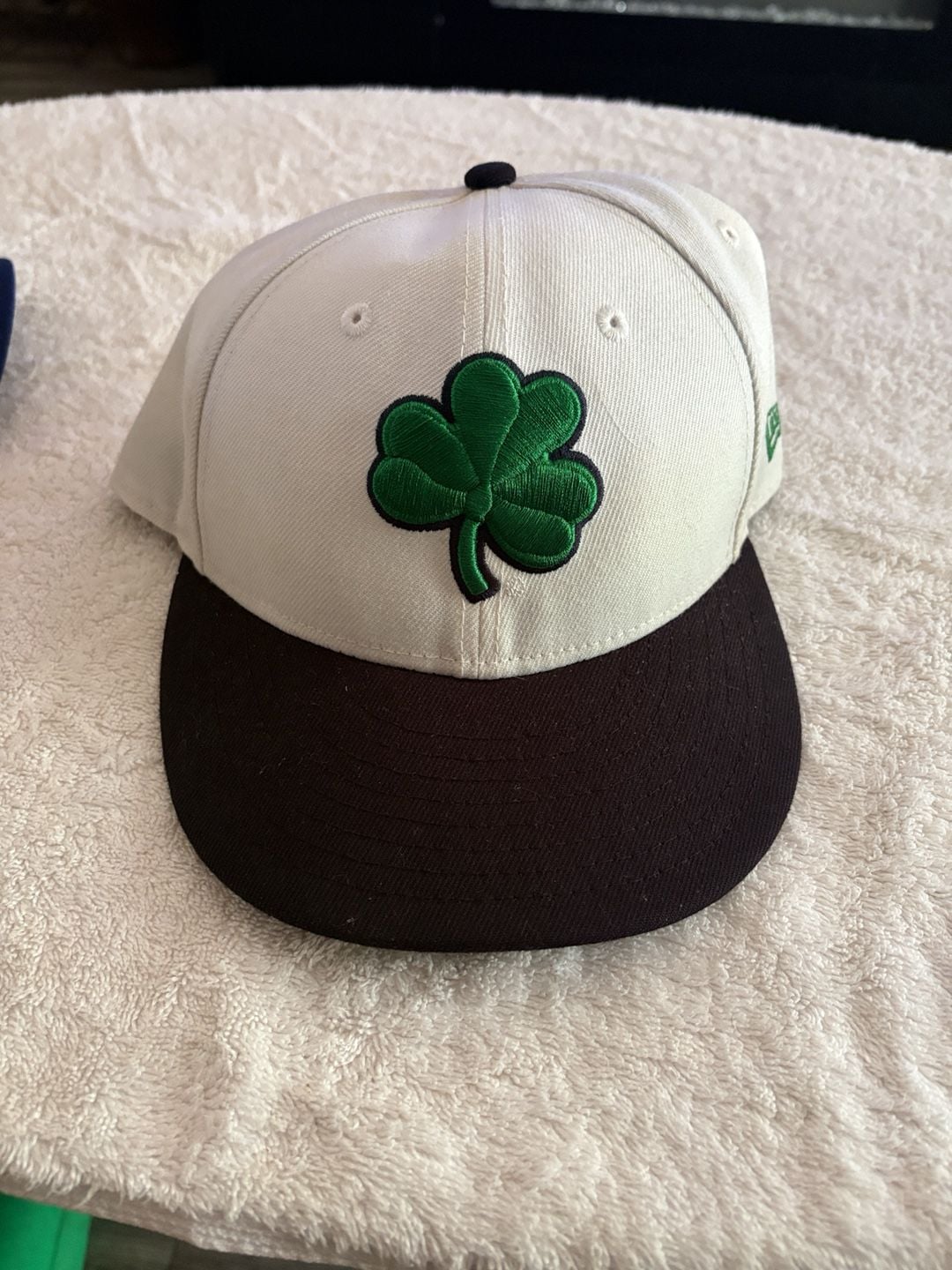 New Era Notre Dame Fighting Irish 59FIFTY Fitted Hat White Green 2