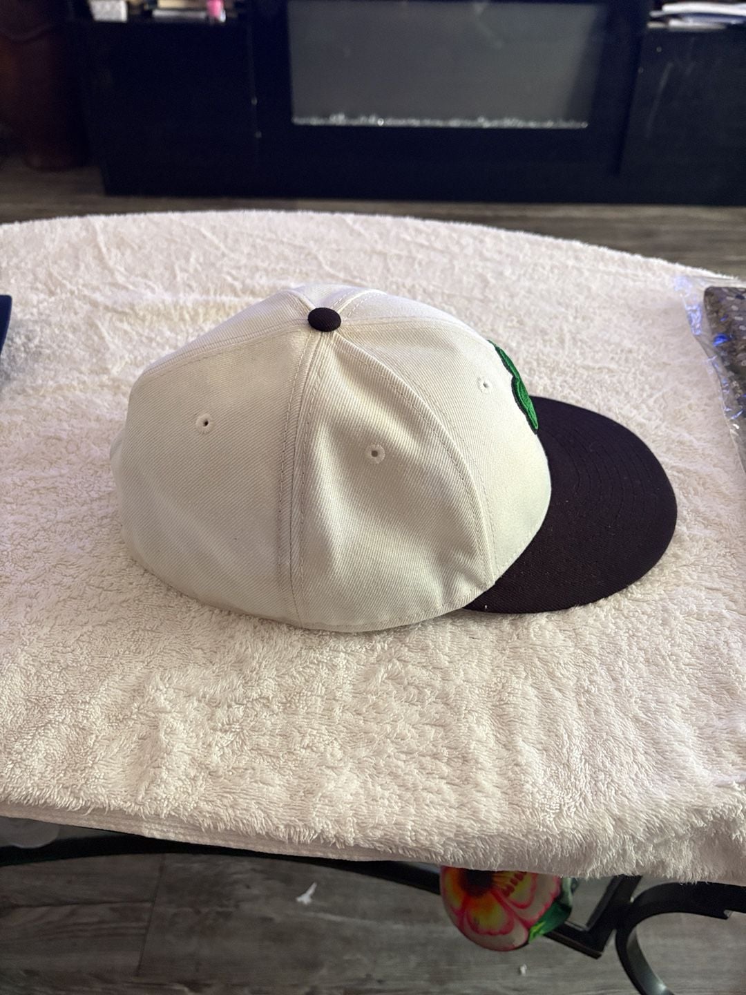 New Era Notre Dame Fighting Irish 59FIFTY Fitted Hat White Green 6