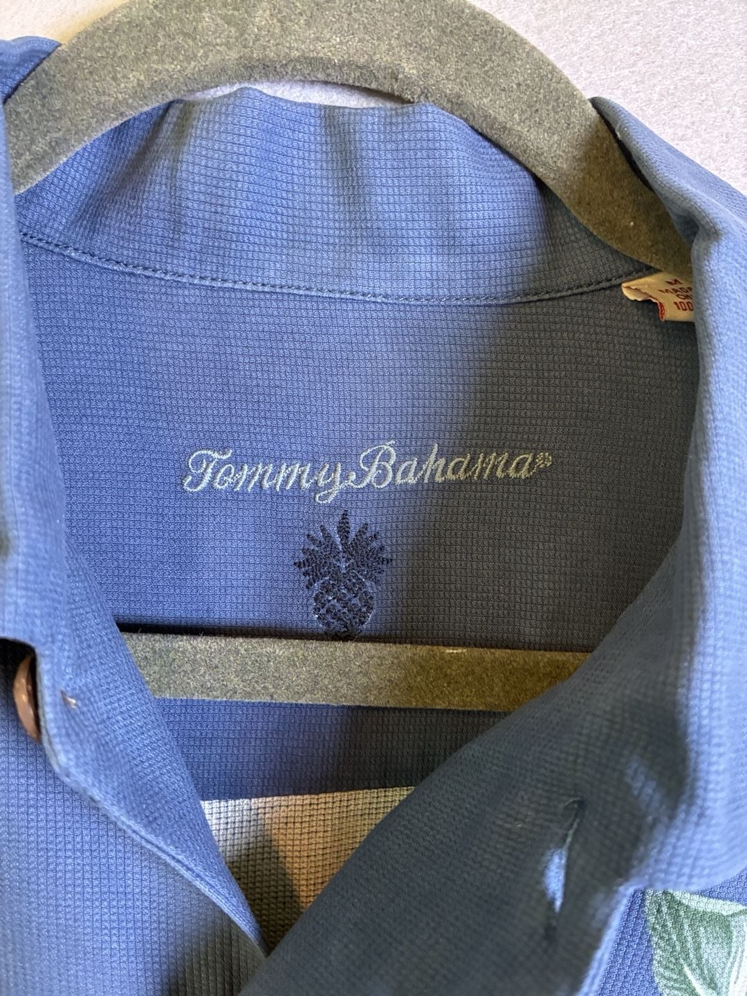 Tommy Bahama Silk Hawaiian Shirt Size M Blue Floral Tropical Camp 4