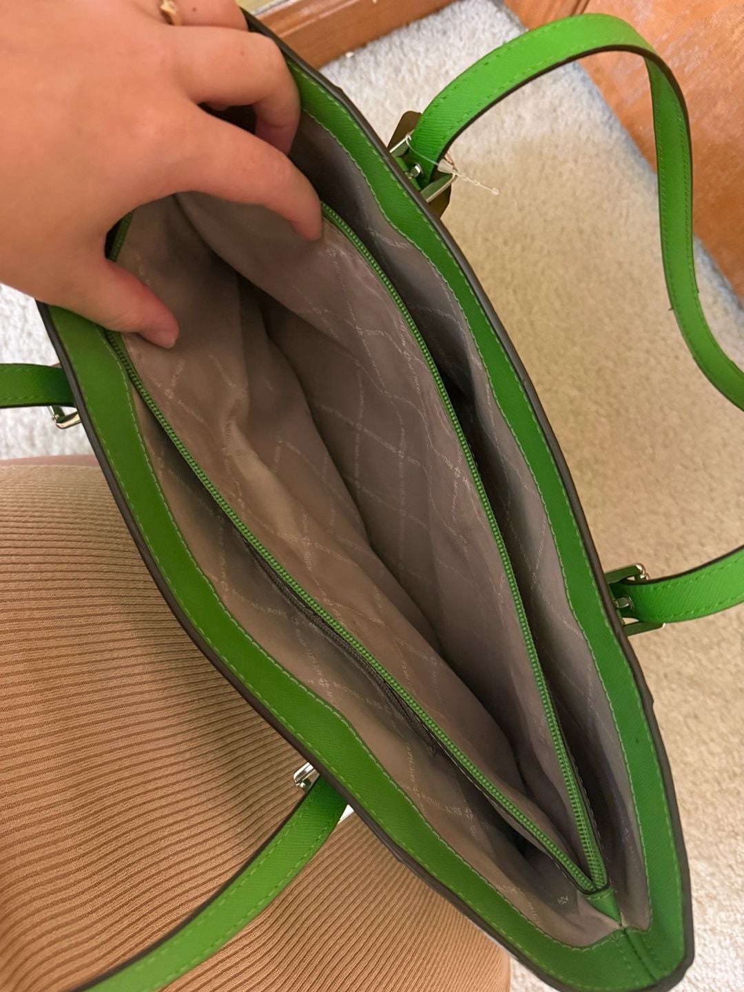 Michael Kors Jet Set Large Saffiano Leather Tote Bag Lime 9