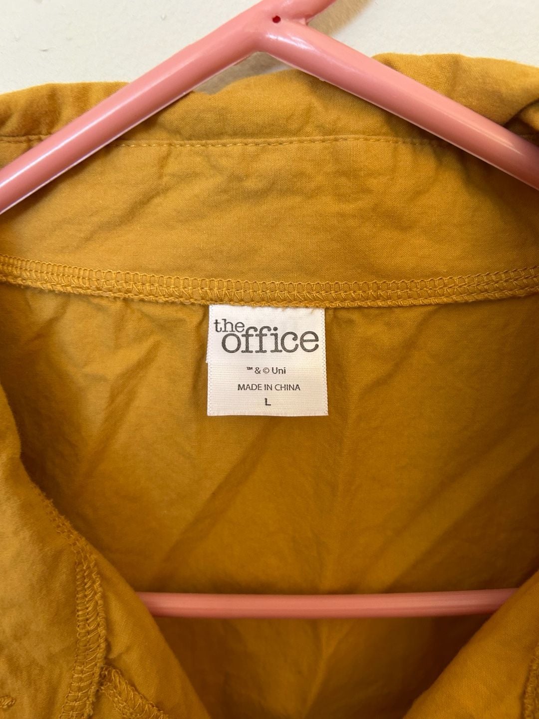 The Office Short Sleeve Button Down Shirt Size L Yellow 4