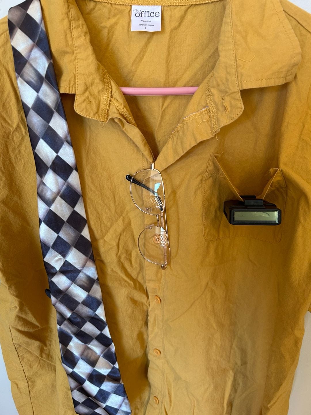 The Office Short Sleeve Button Down Shirt Size L Yellow 6