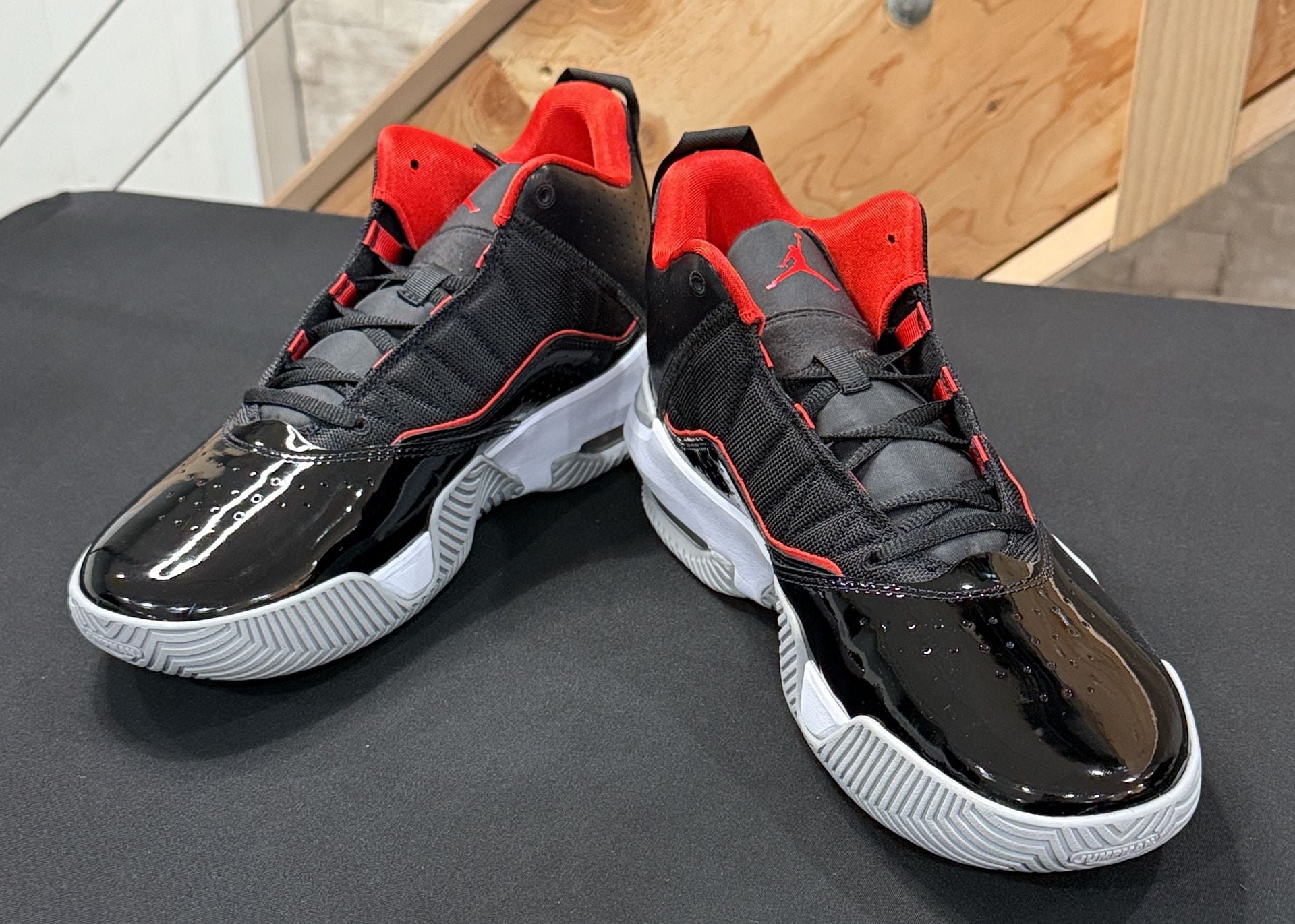 Jordan Stay Loyal Size 10 Black Chile Red White DB2884-001 2