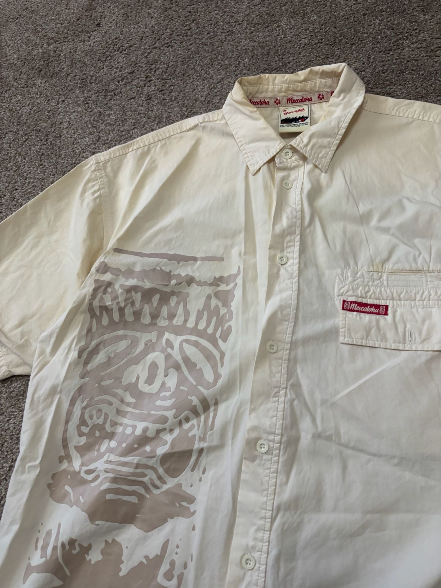 Early 2000s Meccaloha Resorts Button Down Shirt Size XL Cream Tiki Print Short Sleeve 7