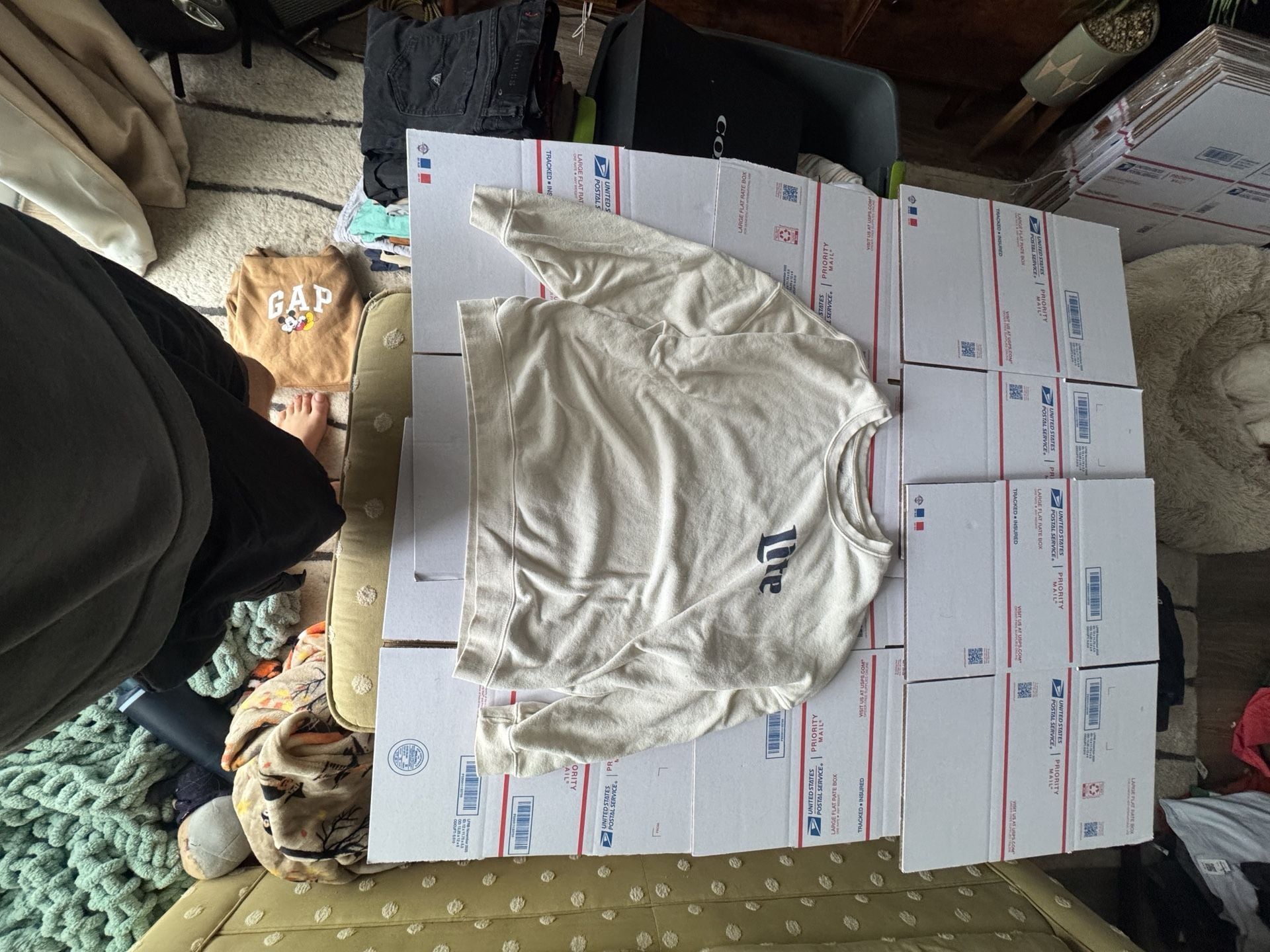 Miller Lite Sweatshirt Size XXL White The Original Pilsner Graphic 2